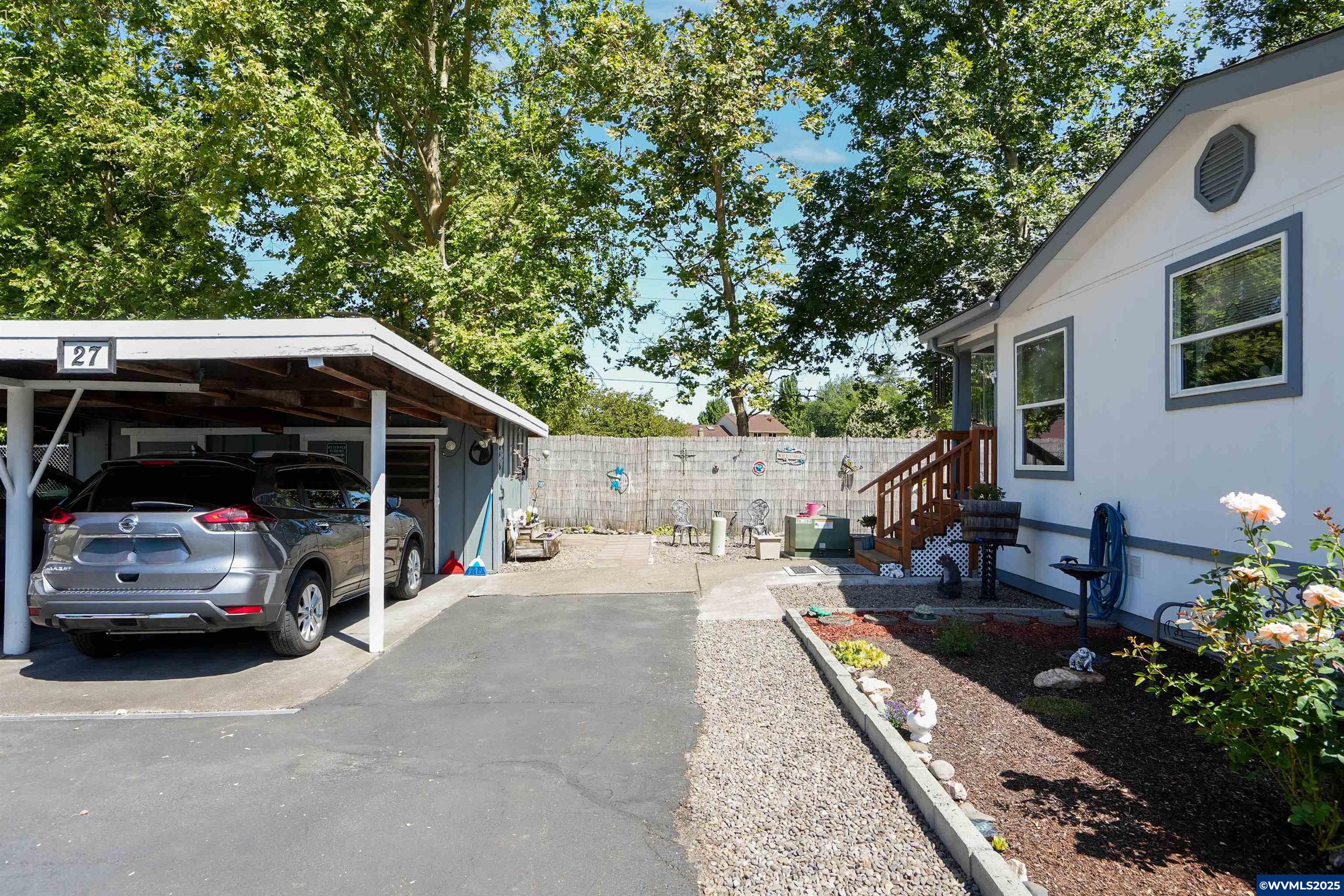 1905 Waverly Dr SE