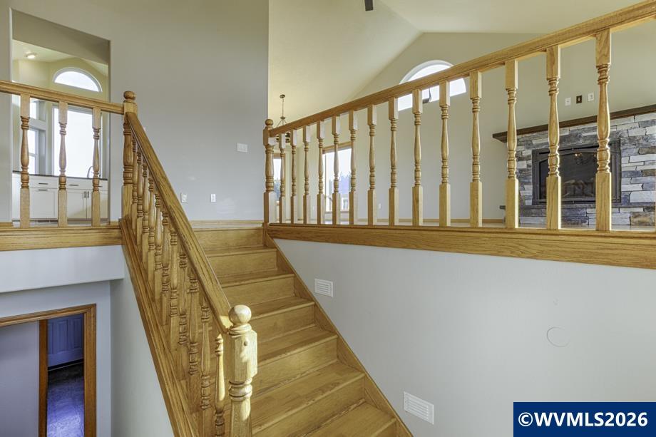 535 NW Morning Crest Pl