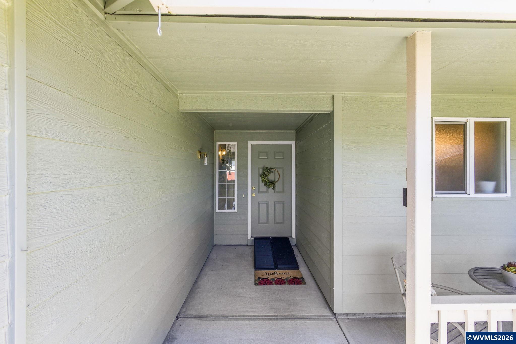 633 Cedar St