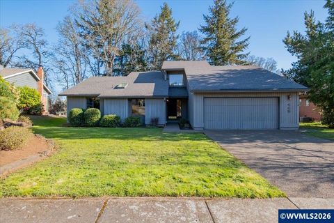 445 Greenacre Dr NW Salem OR 97304