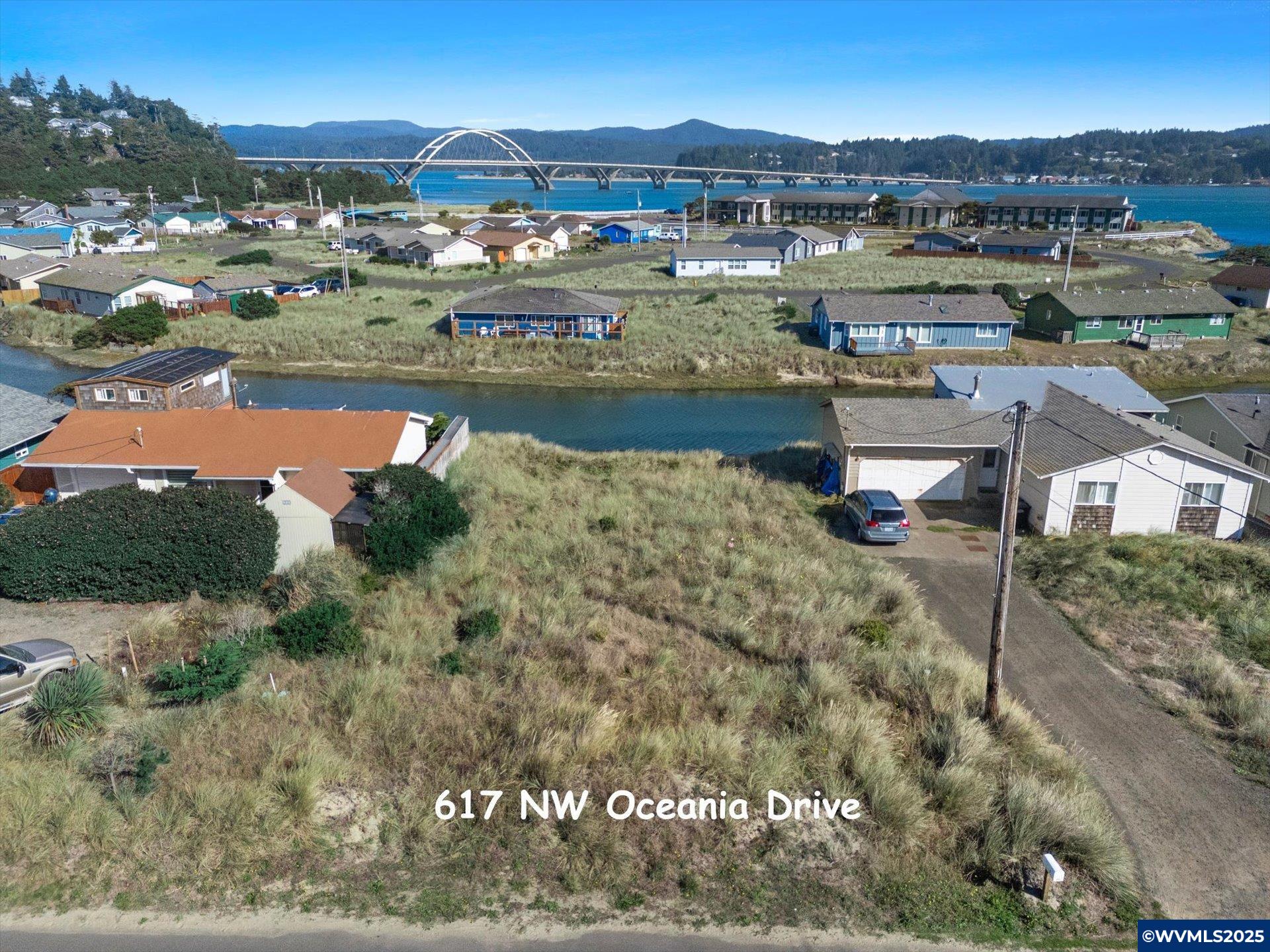 617 NW Oceania Dr