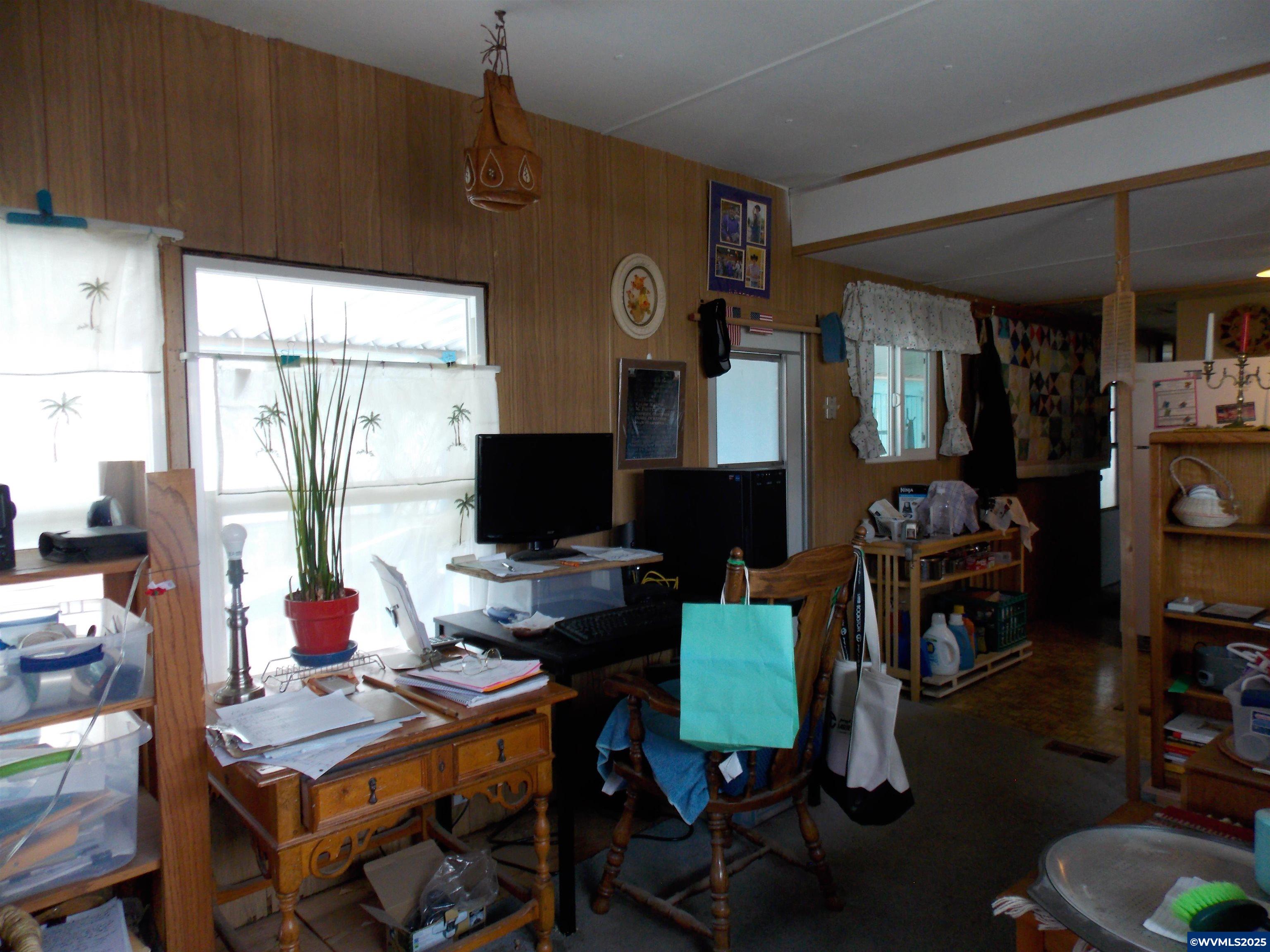1030 E Ellendale #24 Av