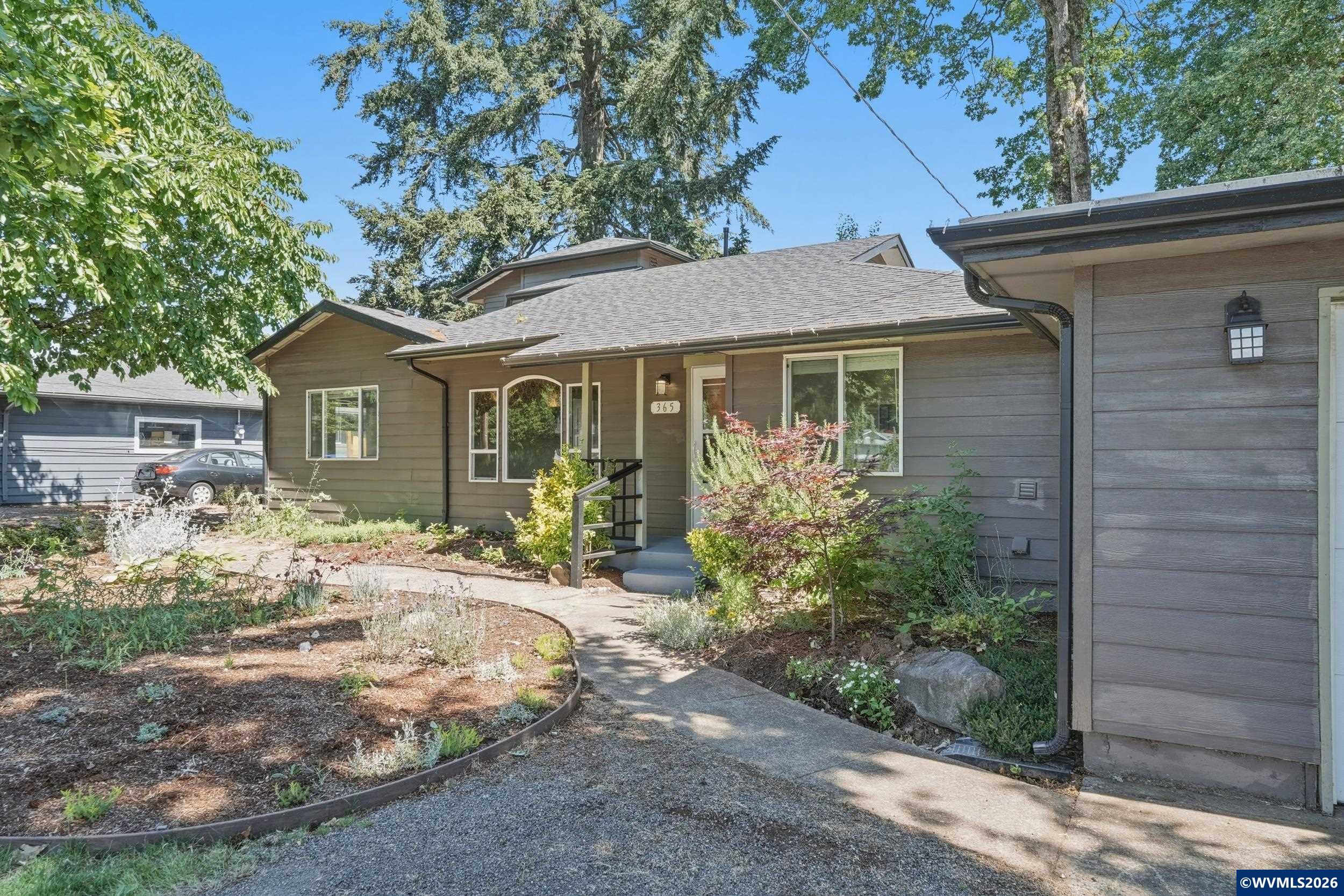 365 Boone Rd SE
