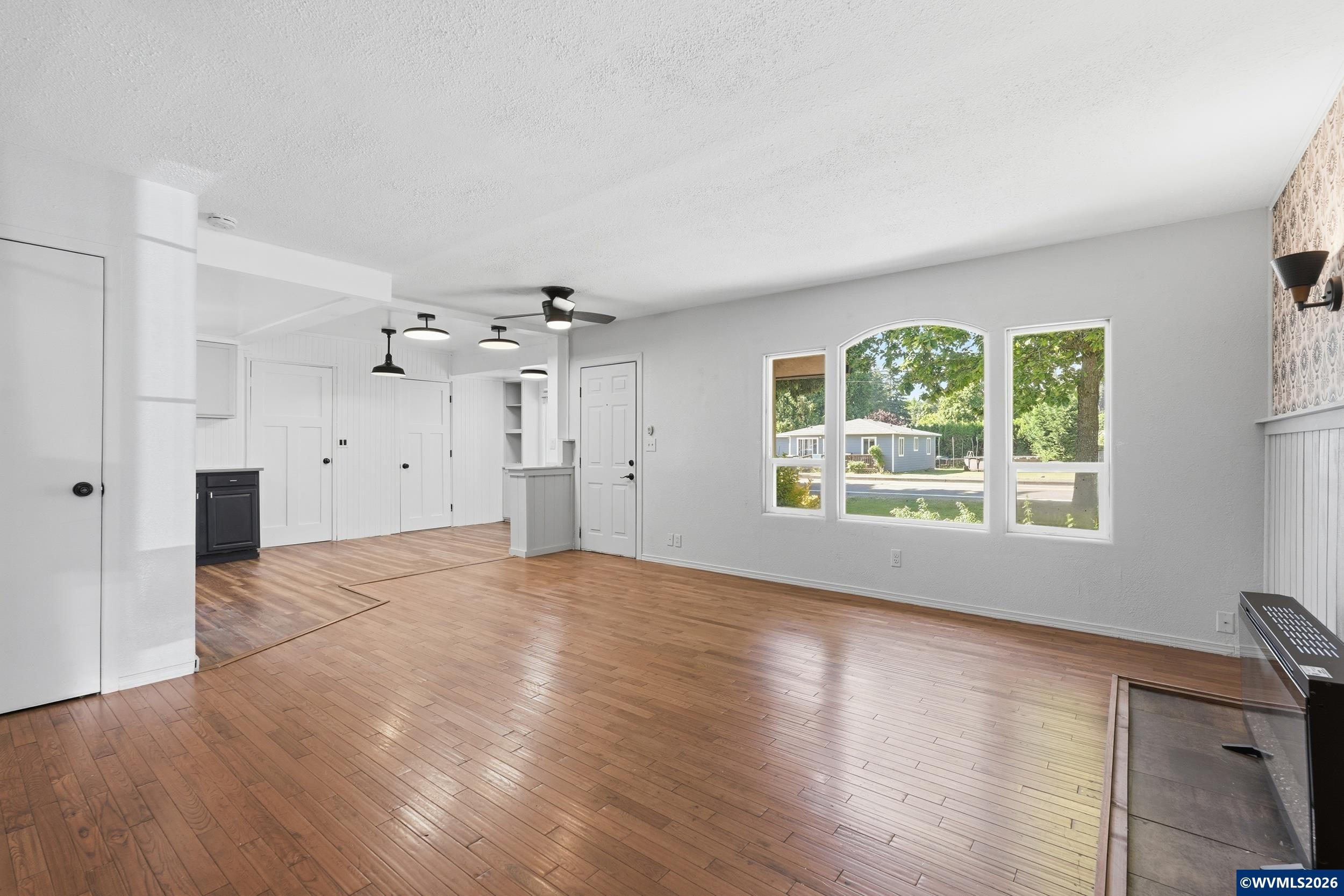 365 Boone Rd SE