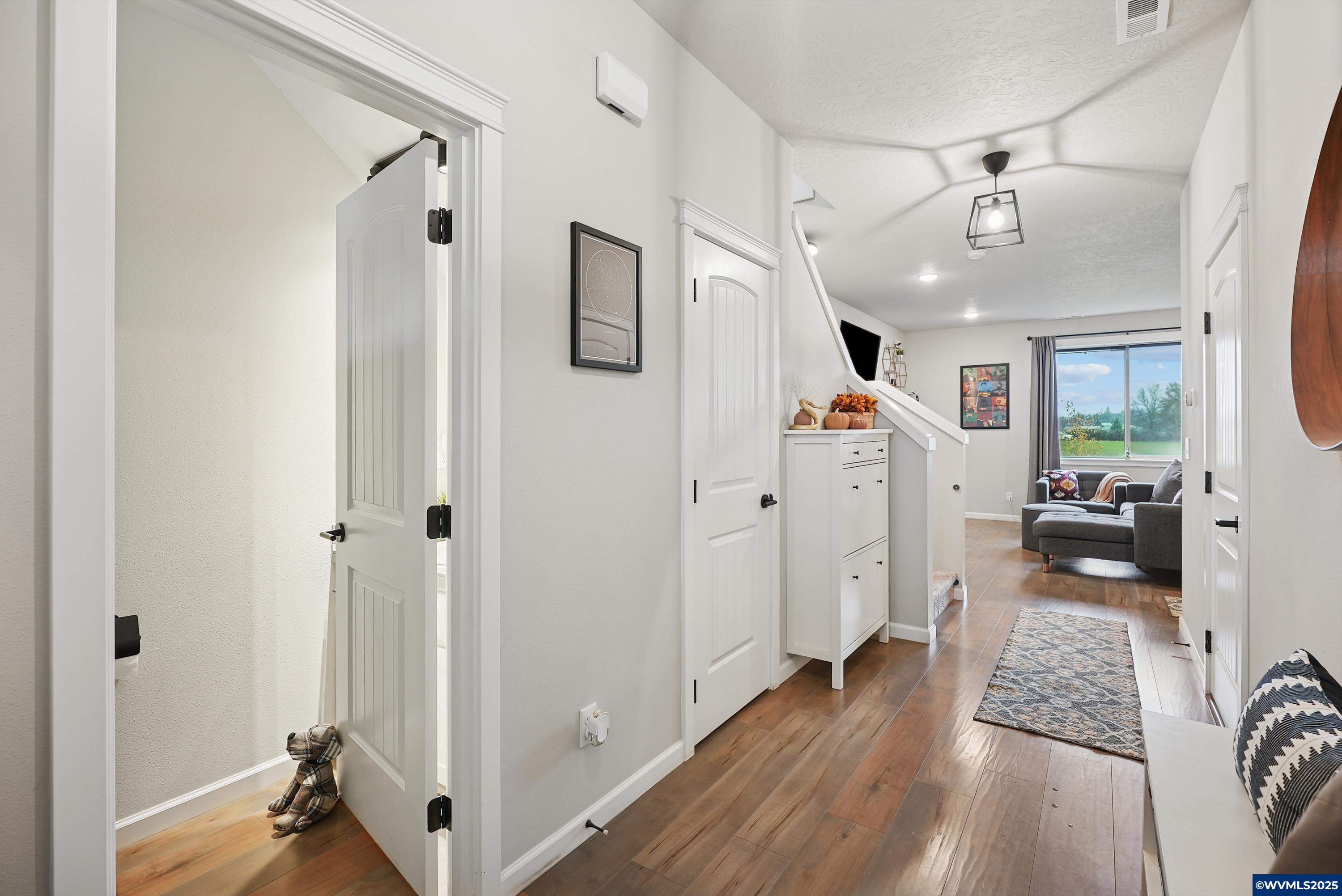 4245 Sagecrest Dr NE