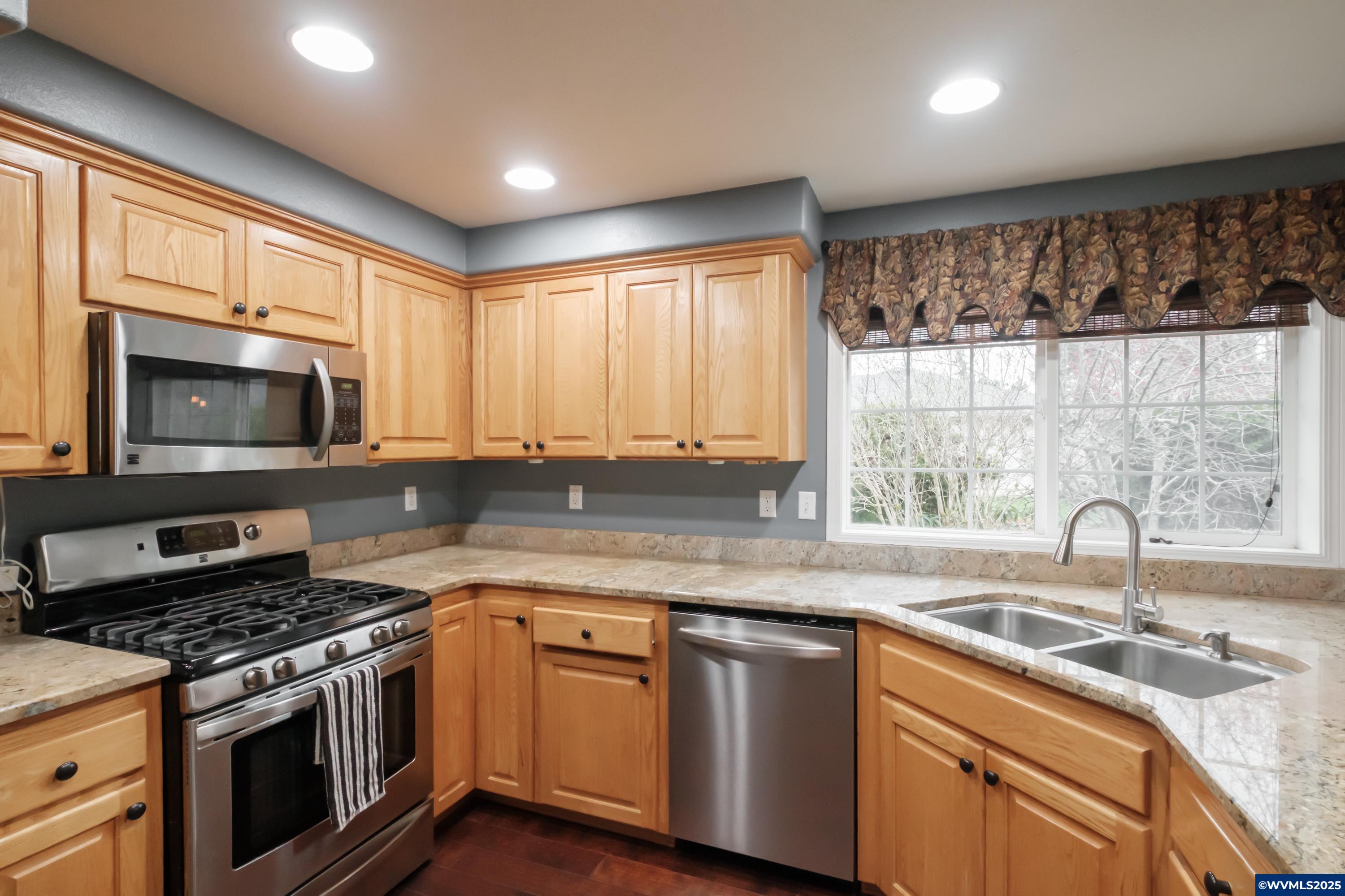 Salem, Oregon 97302, United States, 3 Bedrooms Bedrooms, ,2 BathroomsBathrooms,Residential,Active,87590