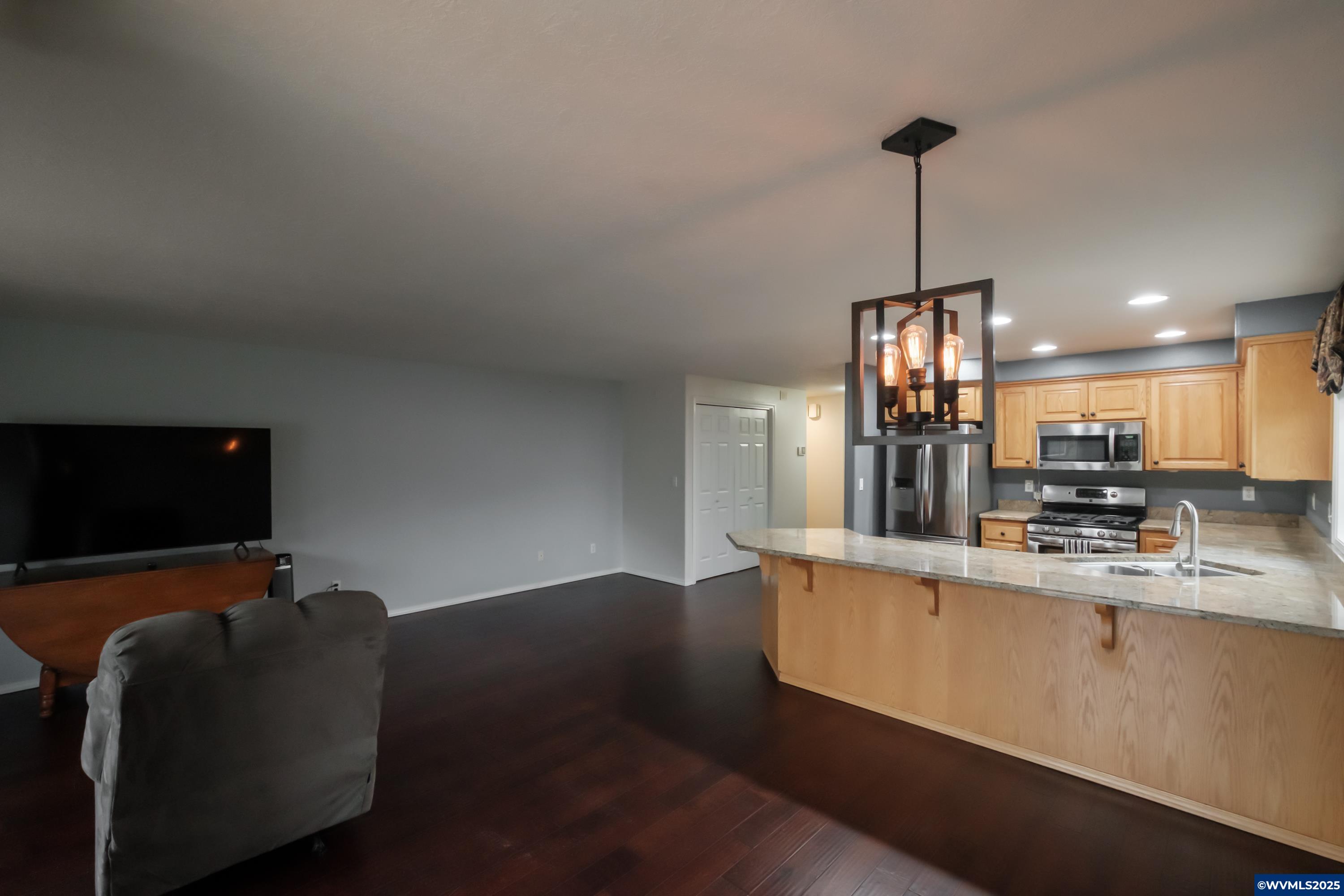 Salem, Oregon 97302, United States, 3 Bedrooms Bedrooms, ,2 BathroomsBathrooms,Residential,Active,87590