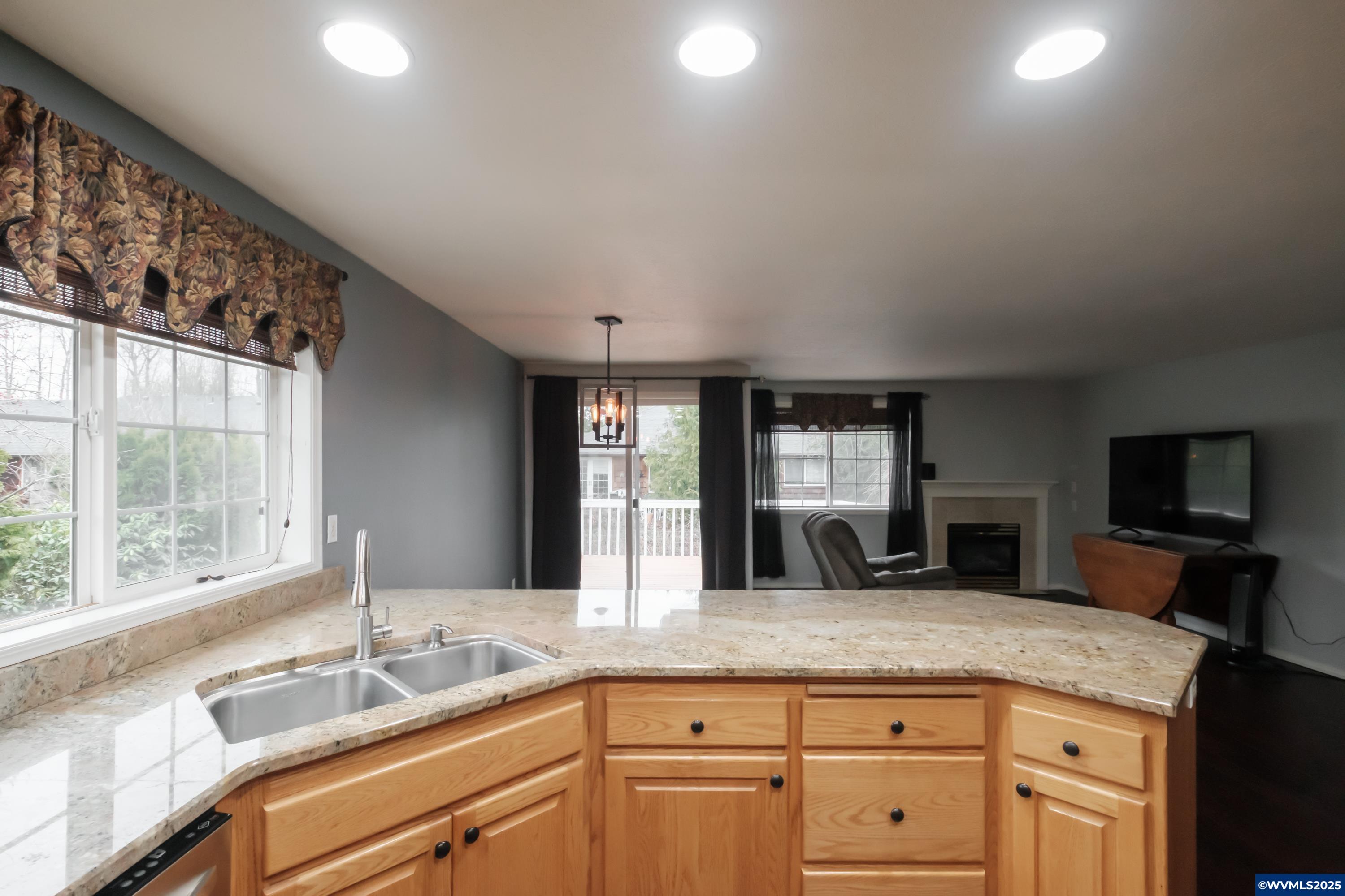 Salem, Oregon 97302, United States, 3 Bedrooms Bedrooms, ,2 BathroomsBathrooms,Residential,Active,87590