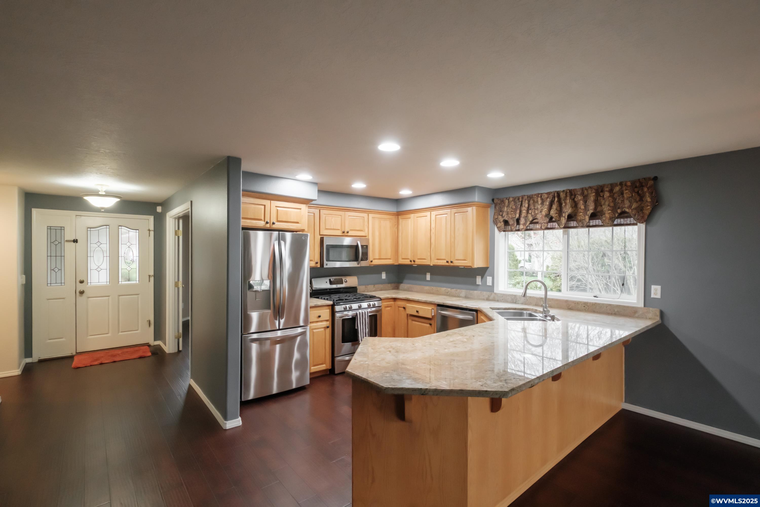 Salem, Oregon 97302, United States, 3 Bedrooms Bedrooms, ,2 BathroomsBathrooms,Residential,Active,87590