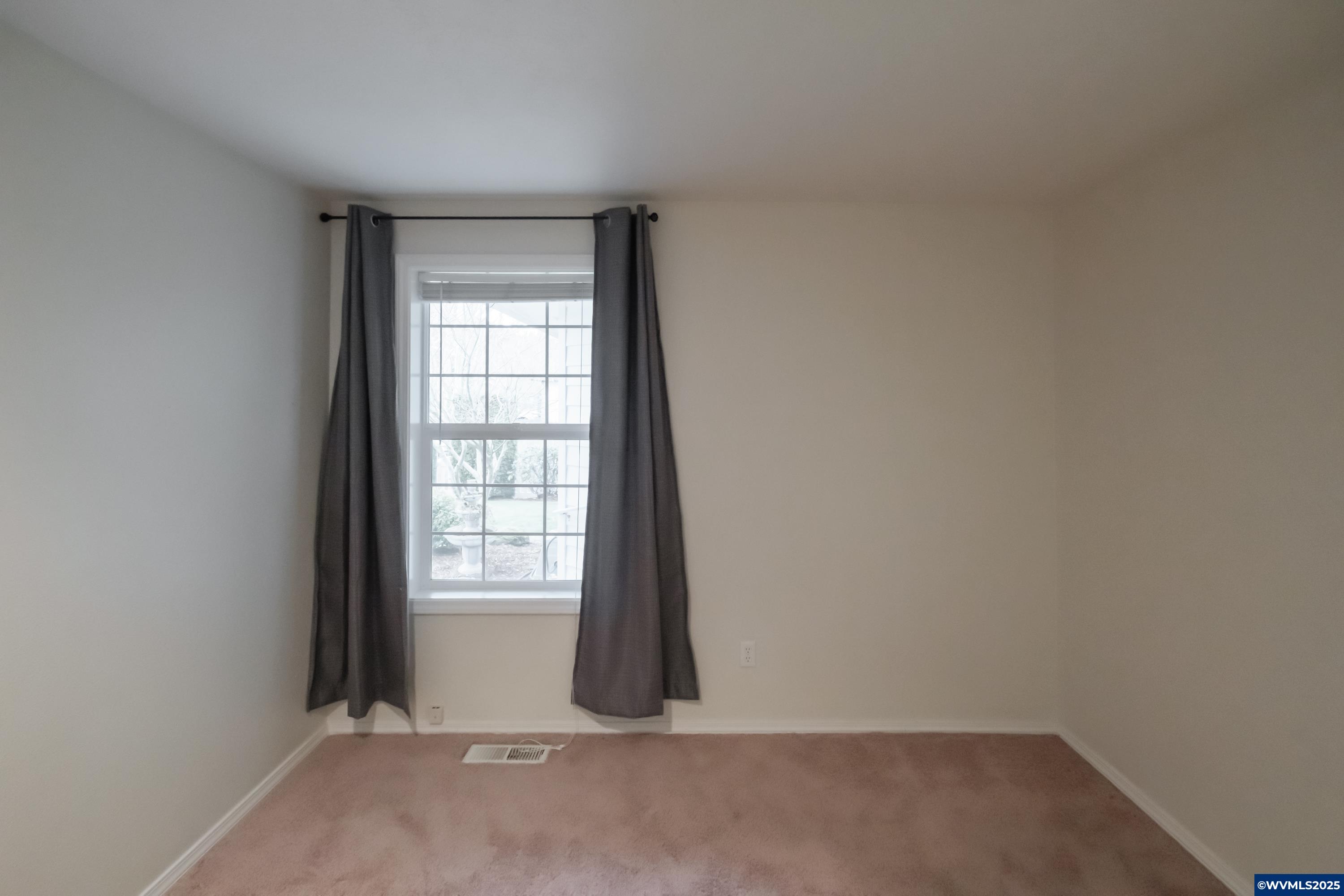 Salem, Oregon 97302, United States, 3 Bedrooms Bedrooms, ,2 BathroomsBathrooms,Residential,Active,87590