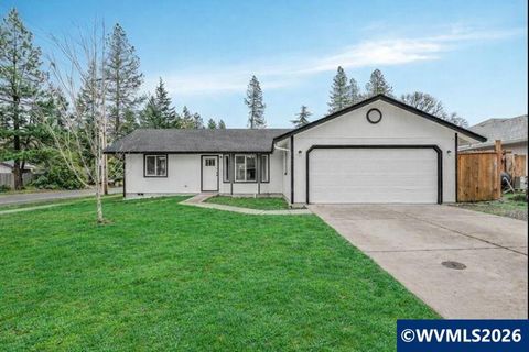 87667 Oak Island Dr Veneta OR 97487