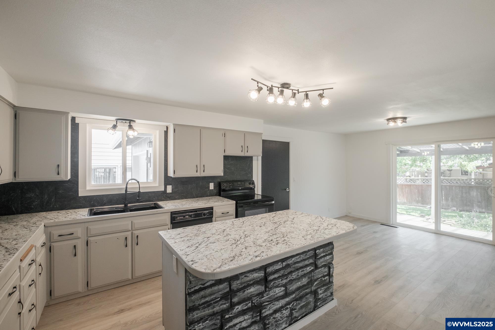 615 5th Av