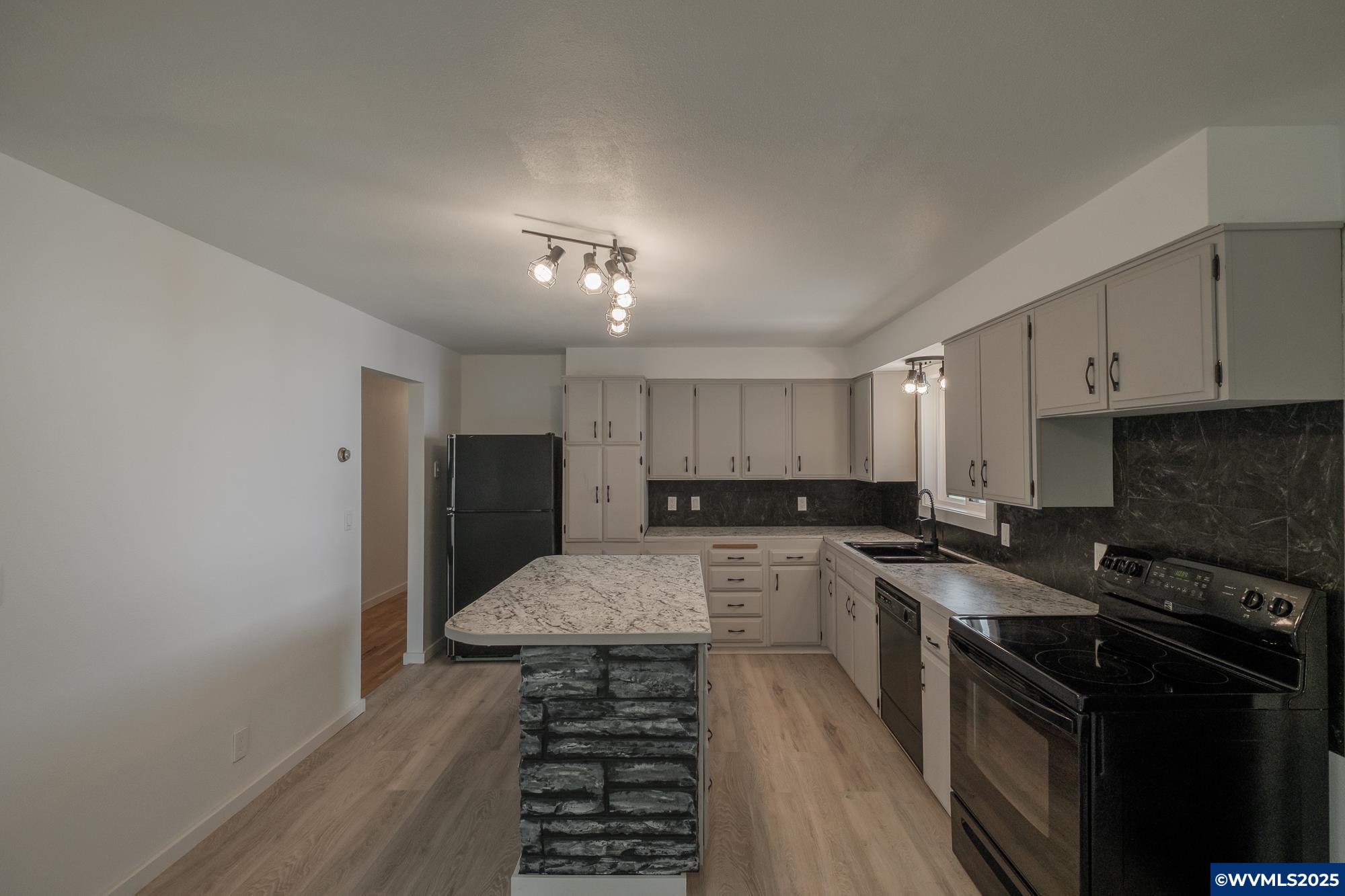 615 5th Av