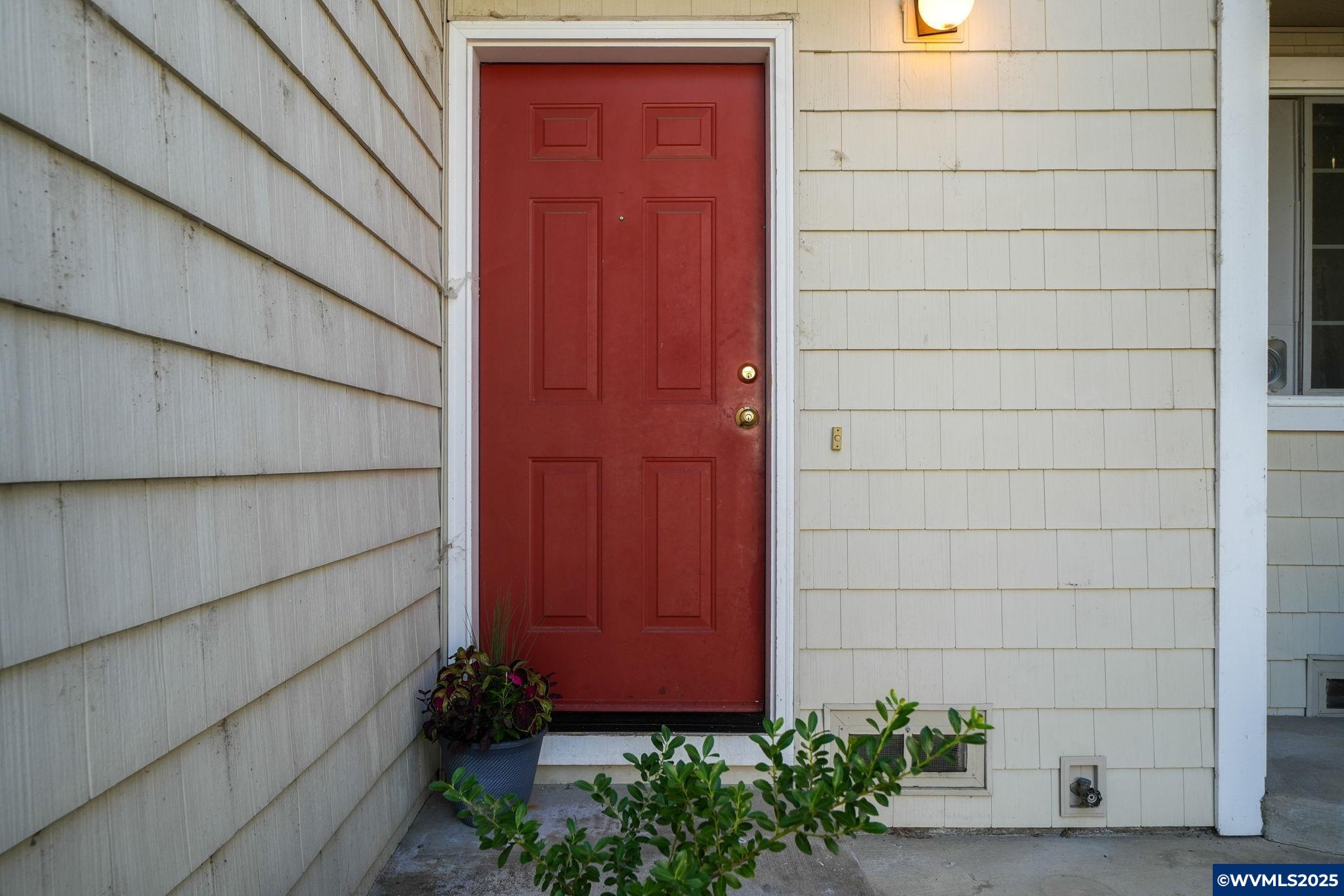 475 NE Conifer Bl