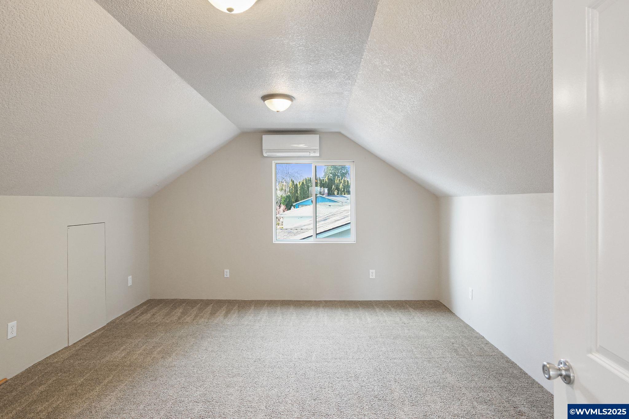 Salem, Oregon 97302, United States, 5 Bedrooms Bedrooms, ,3 BathroomsBathrooms,Residential,Pending,16089