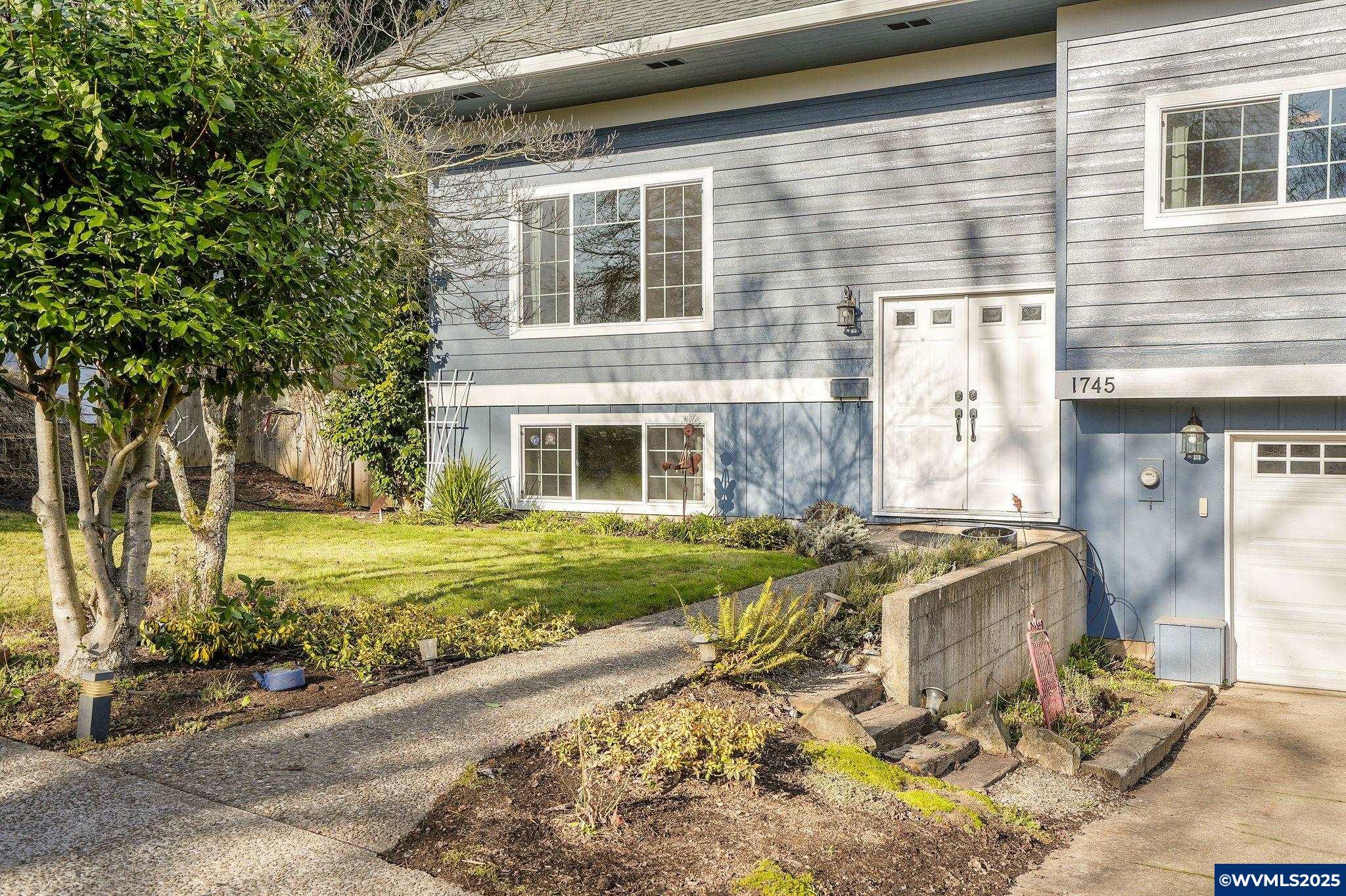 Salem, Oregon 97302, United States, 5 Bedrooms Bedrooms, ,3 BathroomsBathrooms,Residential,Pending,16089