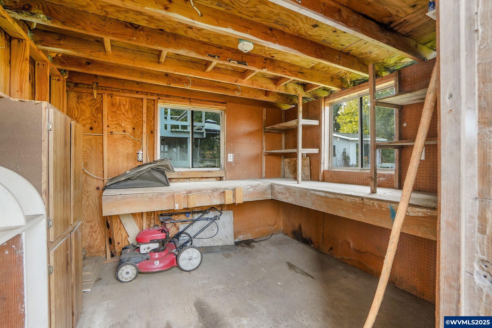 Salem, Oregon 97302, United States, 5 Bedrooms Bedrooms, ,3 BathroomsBathrooms,Residential,Pending,16089