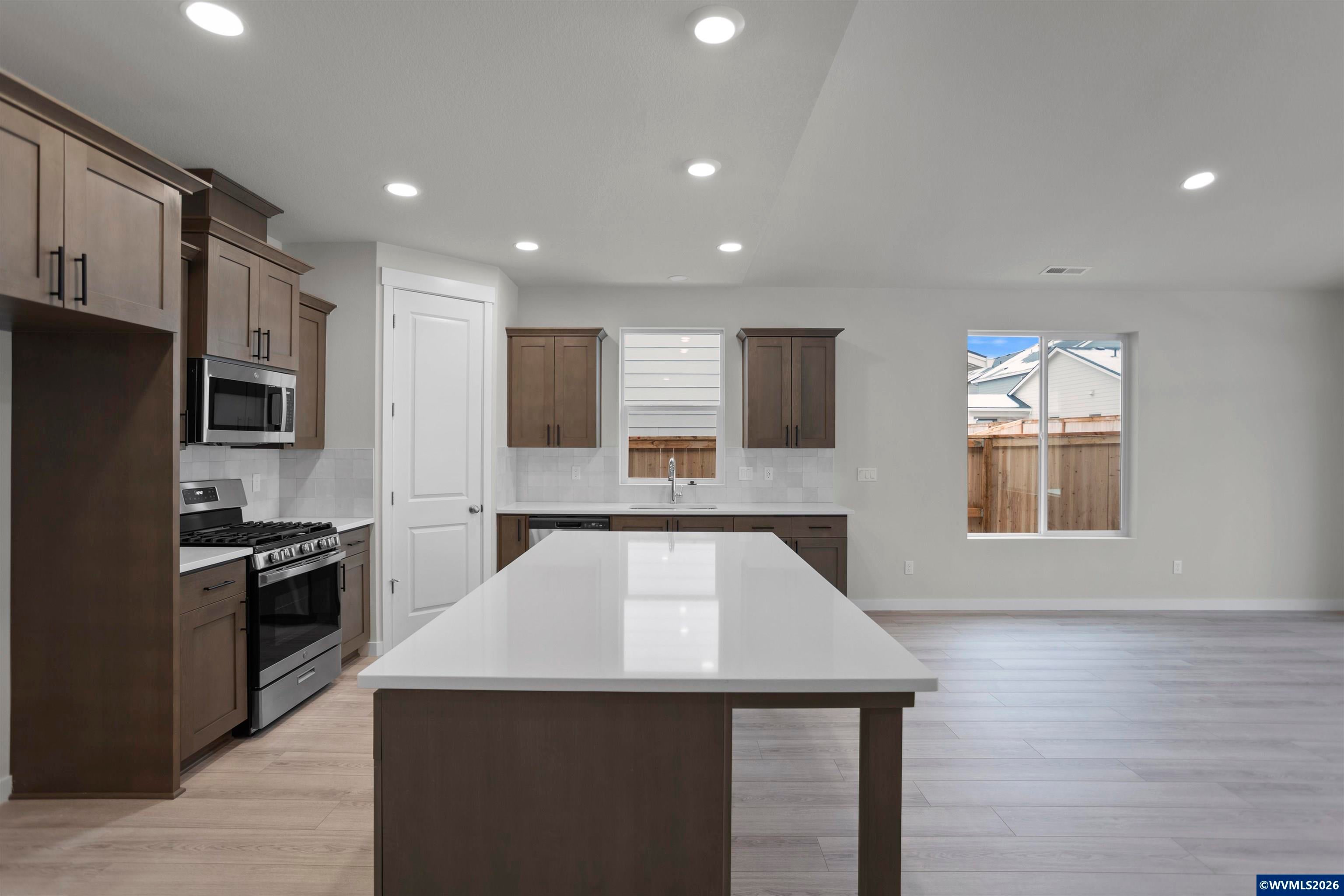 2637 NW Ninebark Dr
