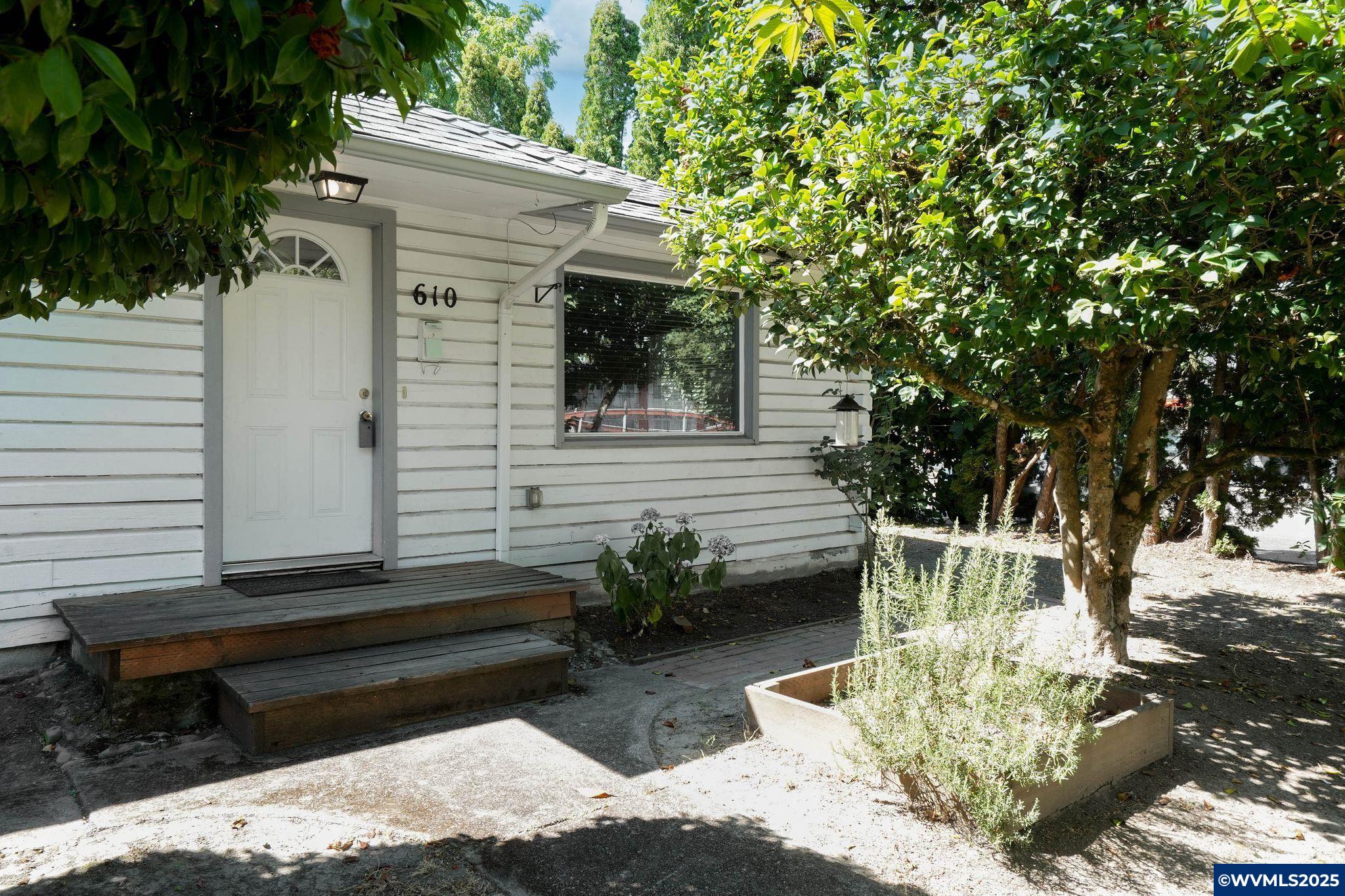 610 NW 5th St