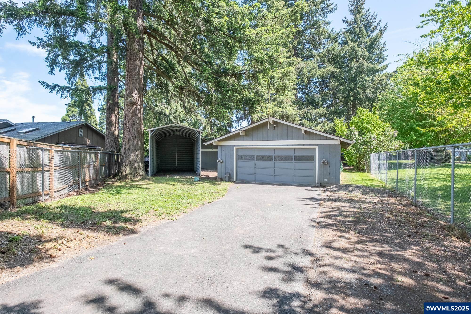 1912 Petty Grove Ct NE