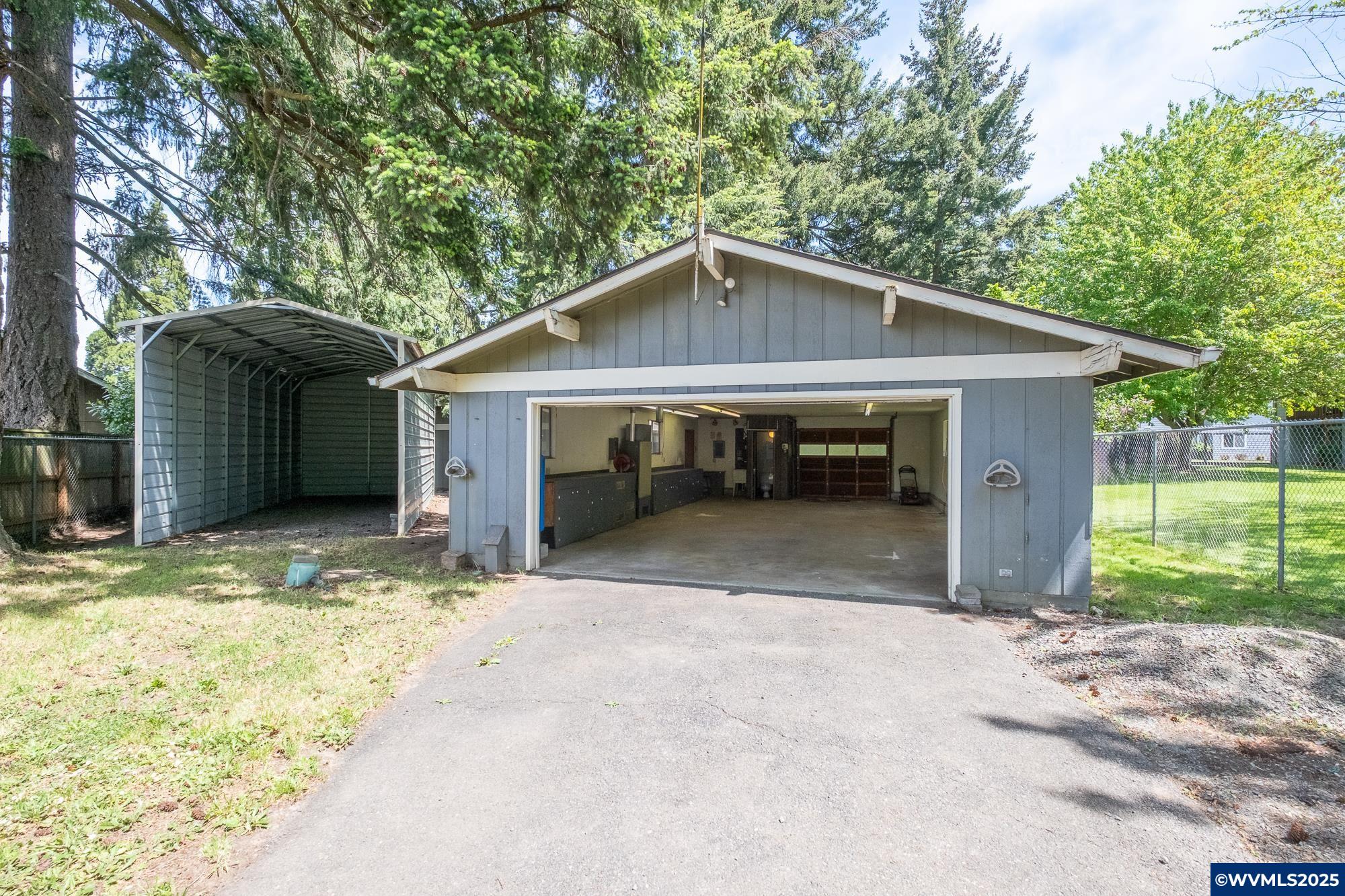 1912 Petty Grove Ct NE