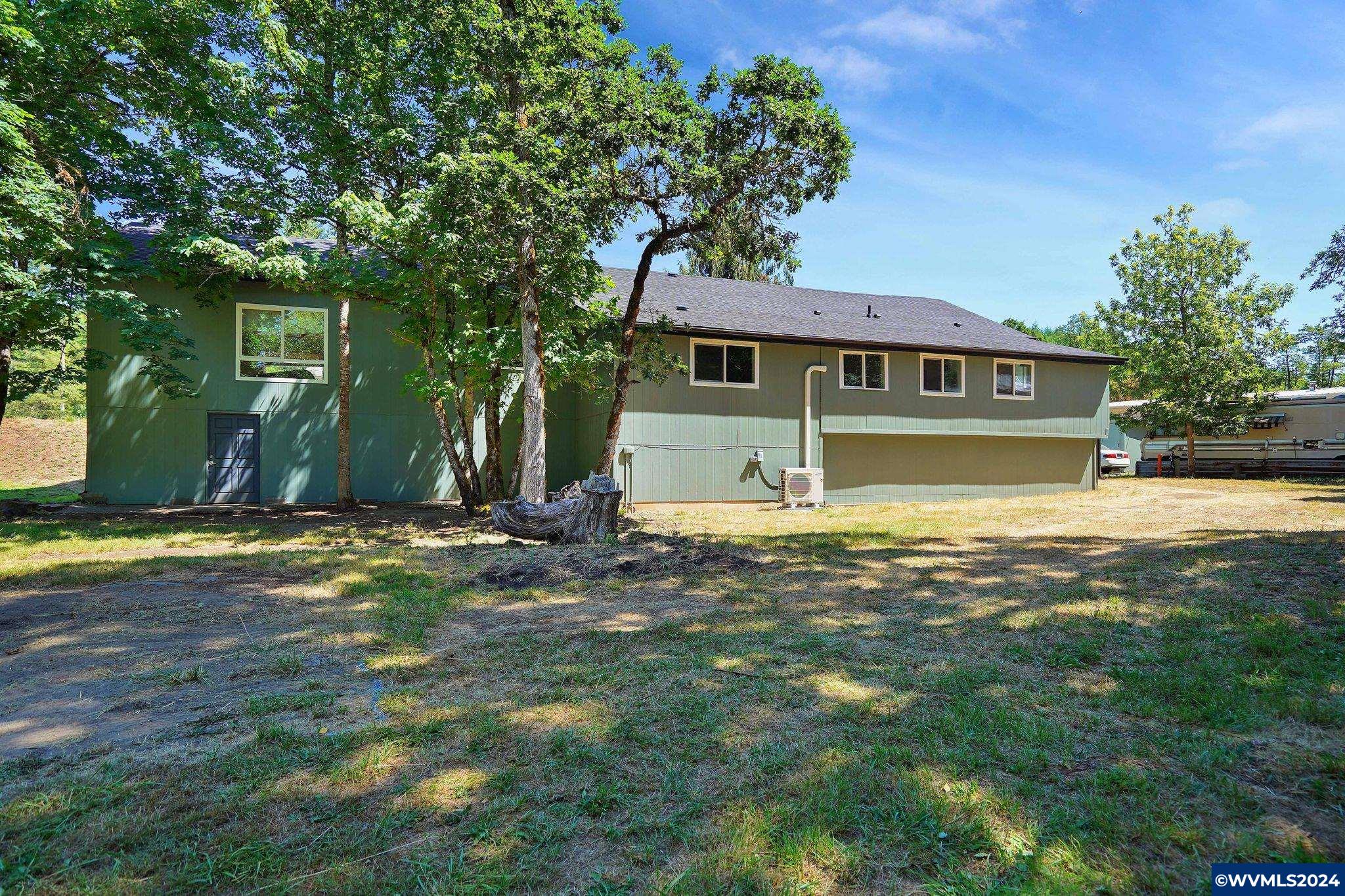 40787 Snow Peak Dr