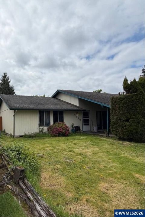4282 Vernon Lp NE Salem OR 97305