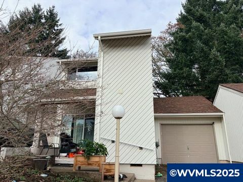 1450 SW Bridlewood Dr Dallas OR 97338