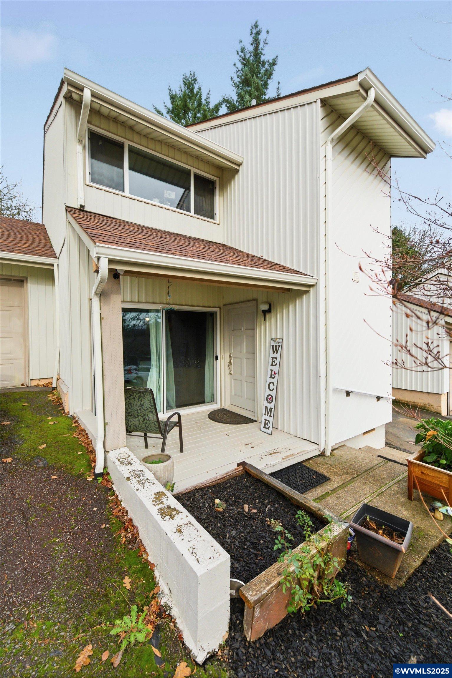 1450 SW Bridlewood Dr