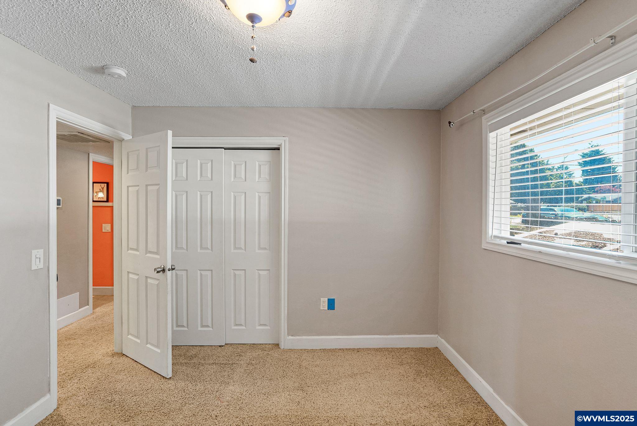 Salem, Oregon 97302, United States, 3 Bedrooms Bedrooms, ,2 BathroomsBathrooms,Residential,Pending,151852