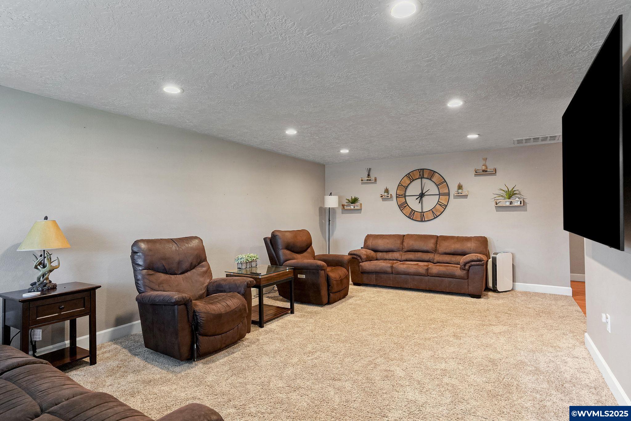 Salem, Oregon 97302, United States, 3 Bedrooms Bedrooms, ,2 BathroomsBathrooms,Residential,Pending,151852