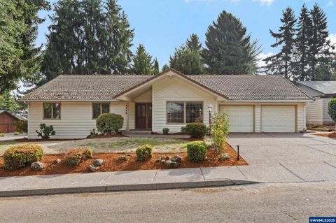 4586 Constitution Av SE Salem OR 97302