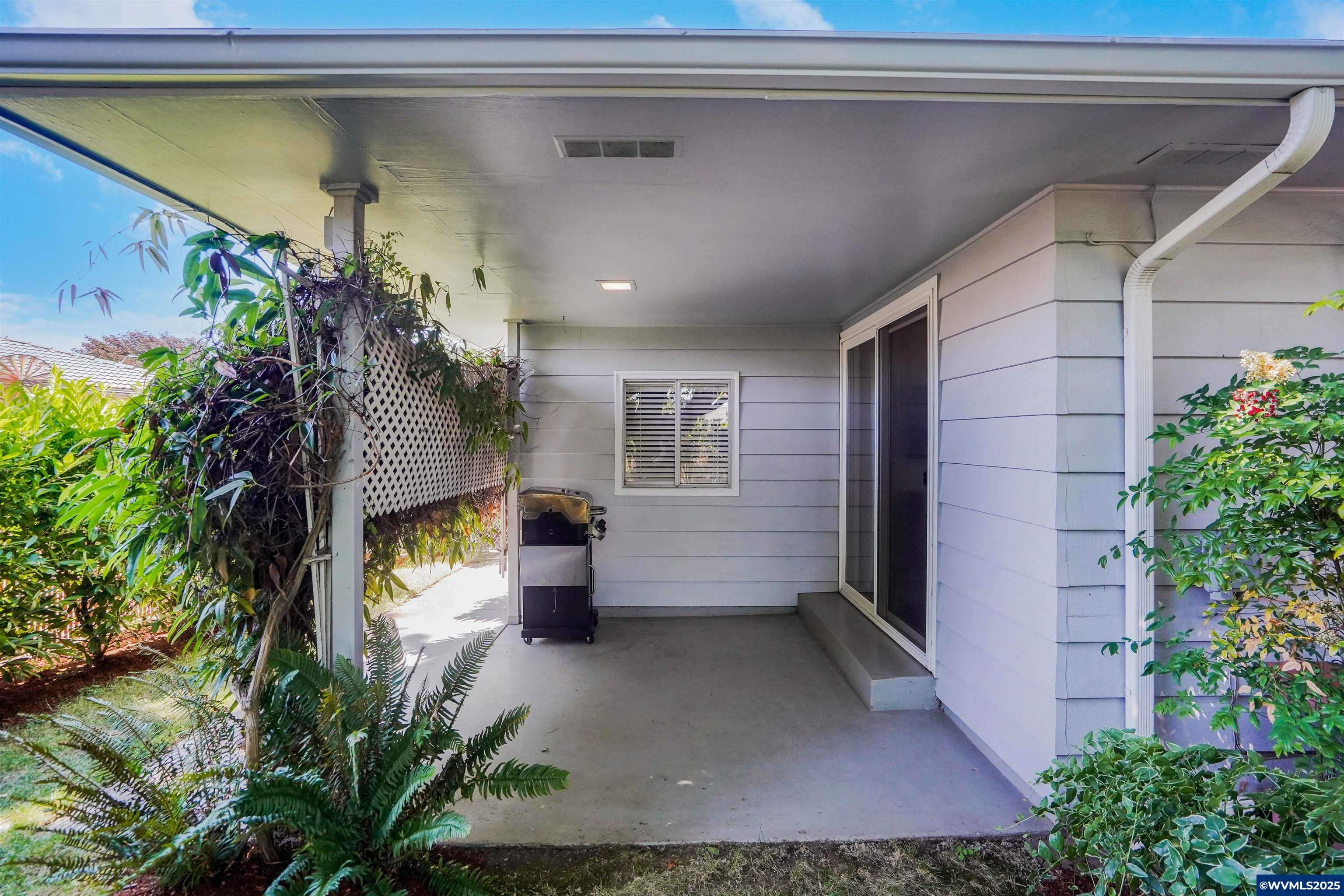 Salem, Oregon 97305, United States, 3 Bedrooms Bedrooms, ,2 BathroomsBathrooms,Residential,Pending,171085