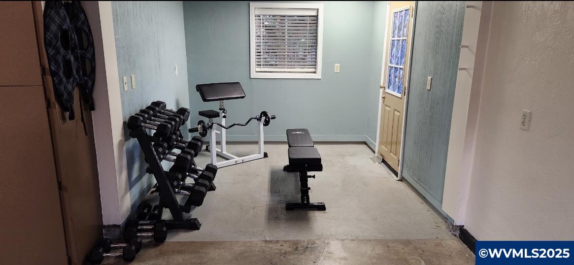 Salem, Oregon 97305, United States, 3 Bedrooms Bedrooms, ,2 BathroomsBathrooms,Residential,Pending,171085