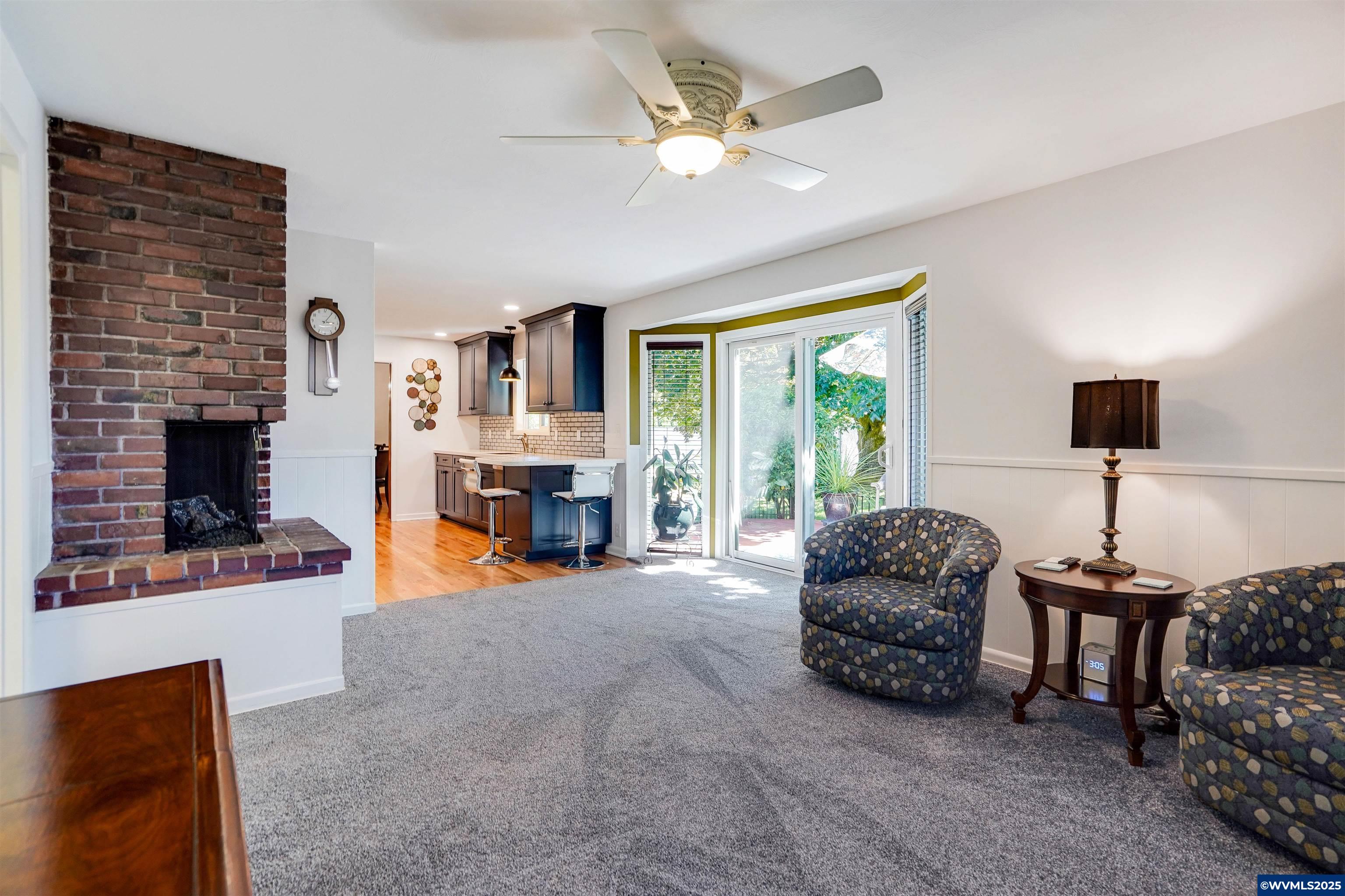 Salem, Oregon 97305, United States, 3 Bedrooms Bedrooms, ,2 BathroomsBathrooms,Residential,Pending,171085