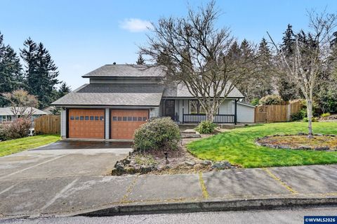 1028 Oakhill Av SE Salem OR 97302