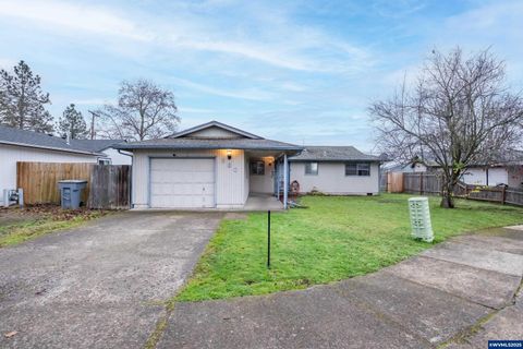 280 Honeysuckle St Lebanon OR 97567