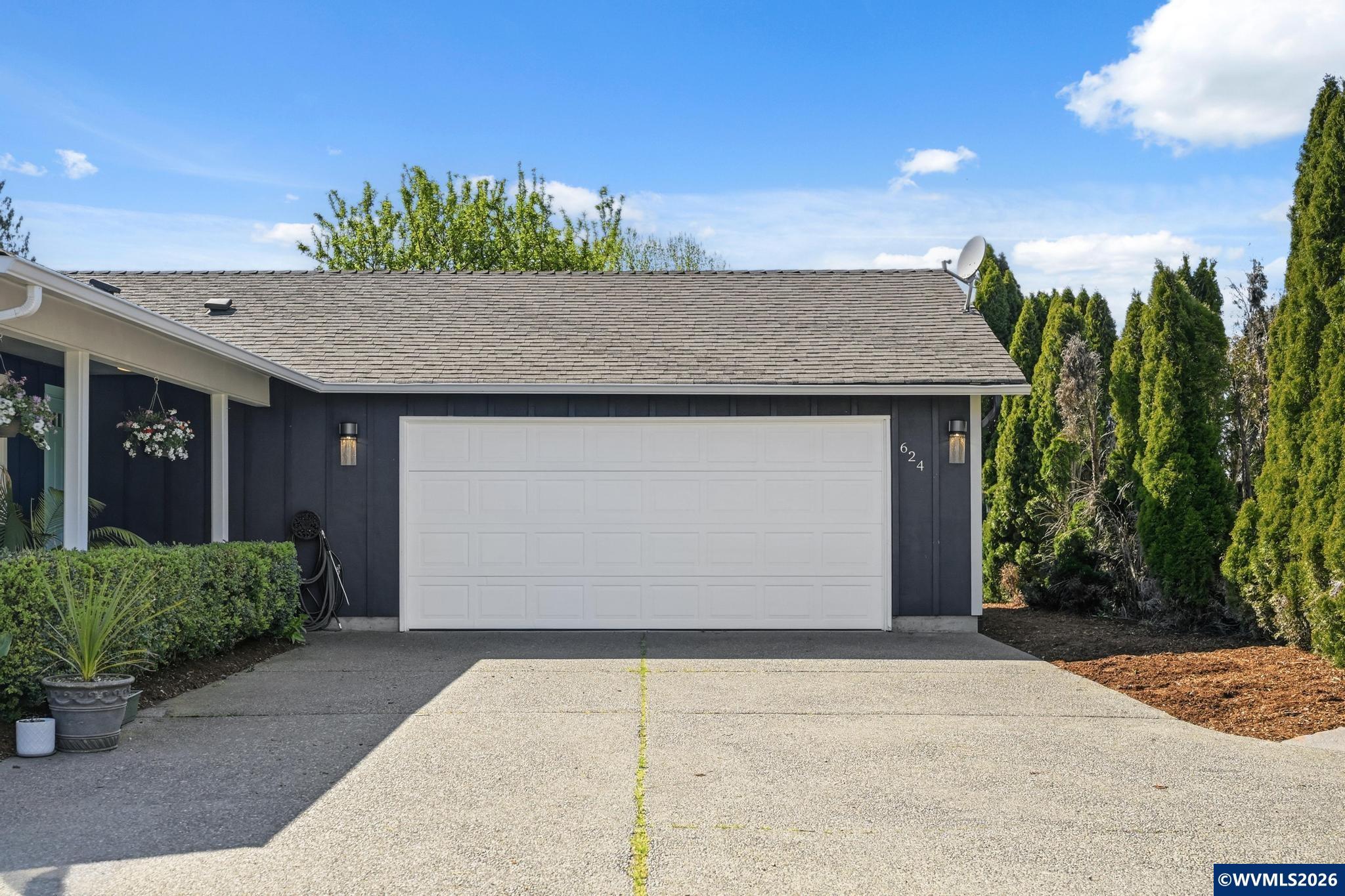 624 N Pershing St St