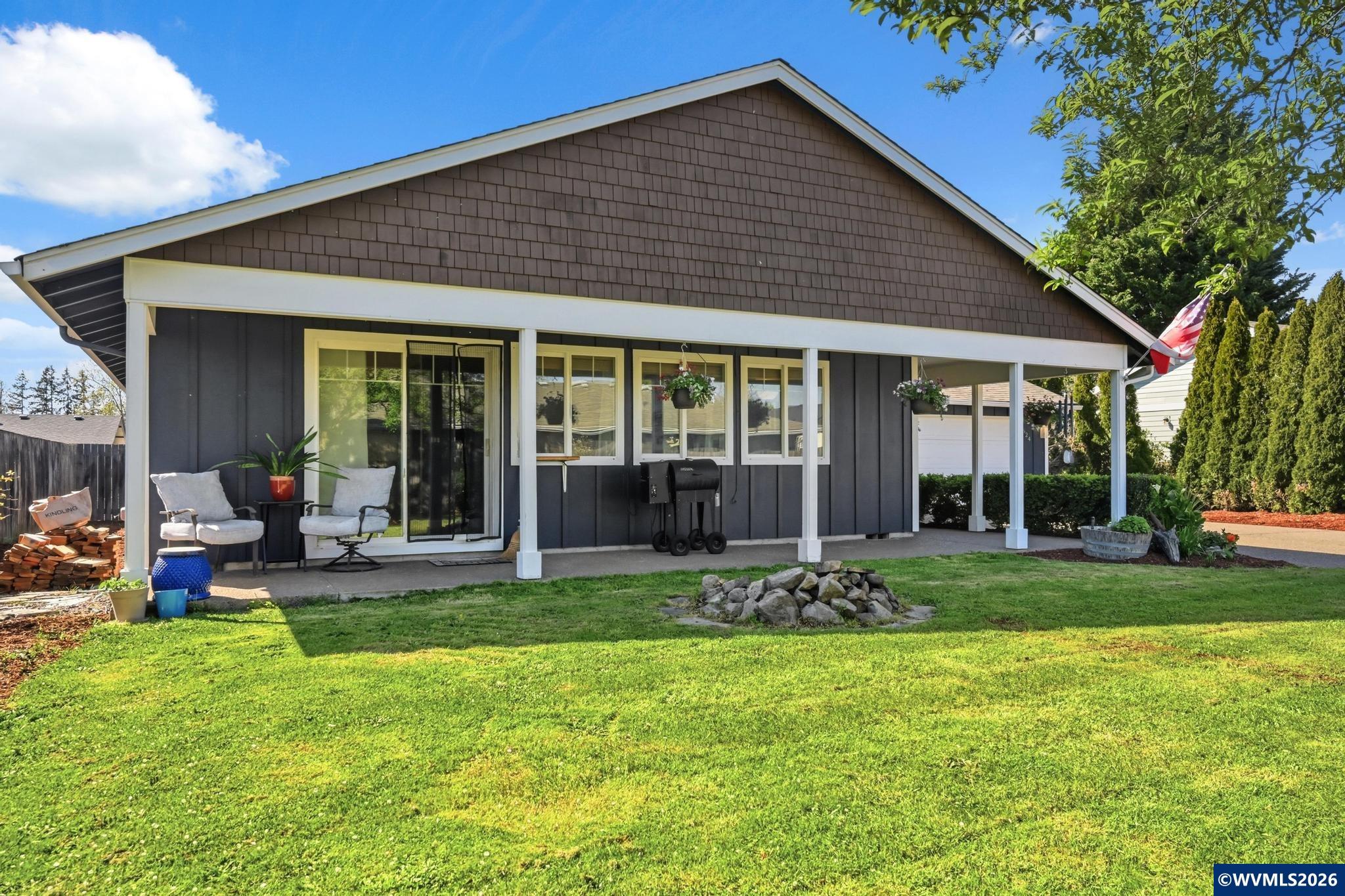 624 N Pershing St St