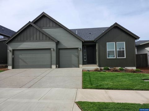 3075 Olympic St Woodburn OR 97071