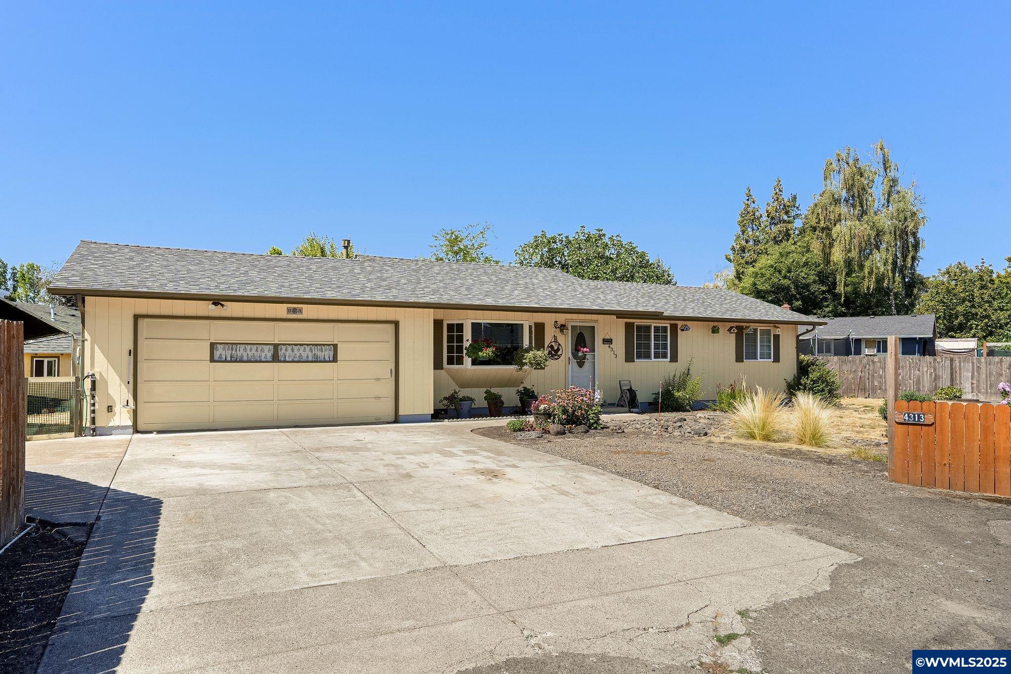 4313 Sylvia Ct SE