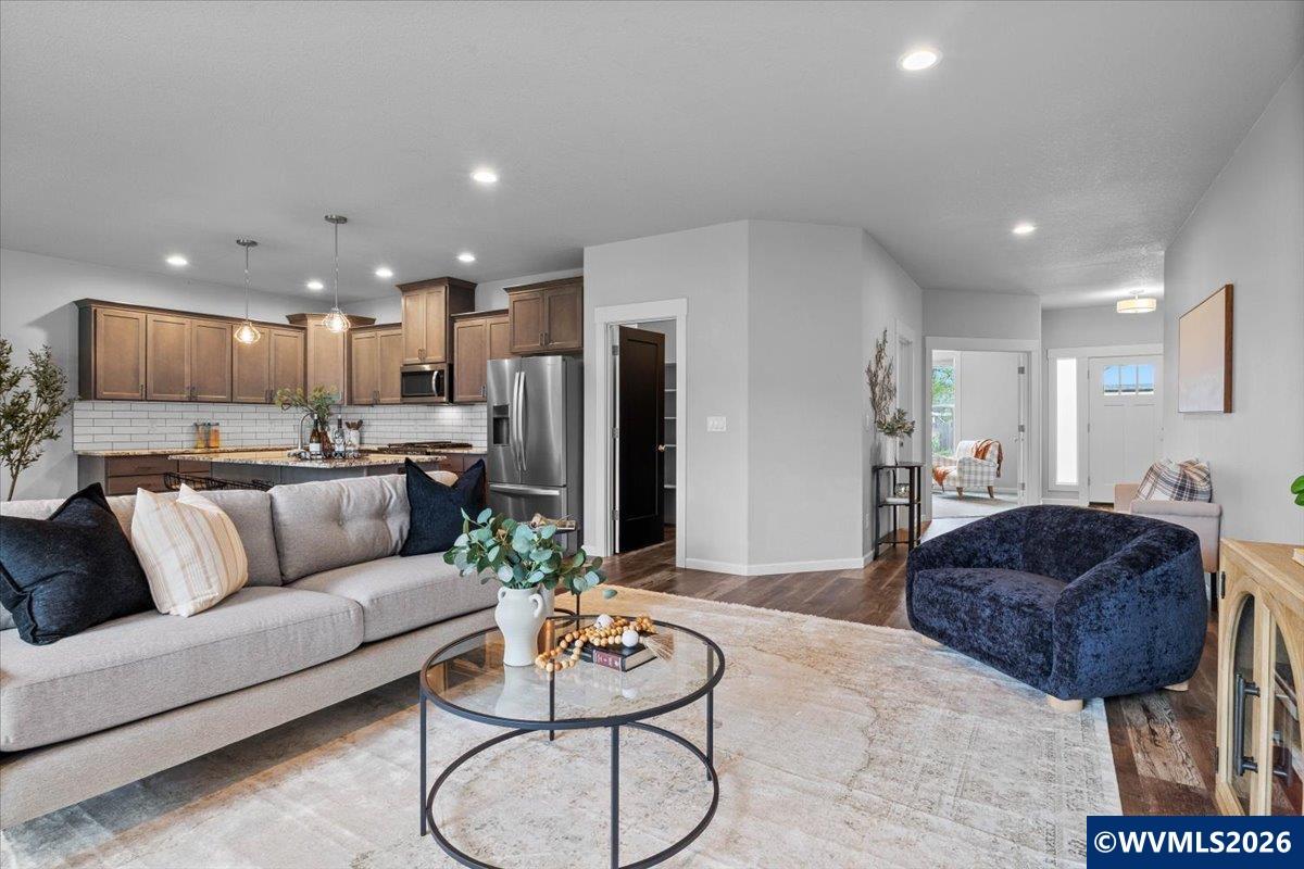 6058 NE Chandra Ct