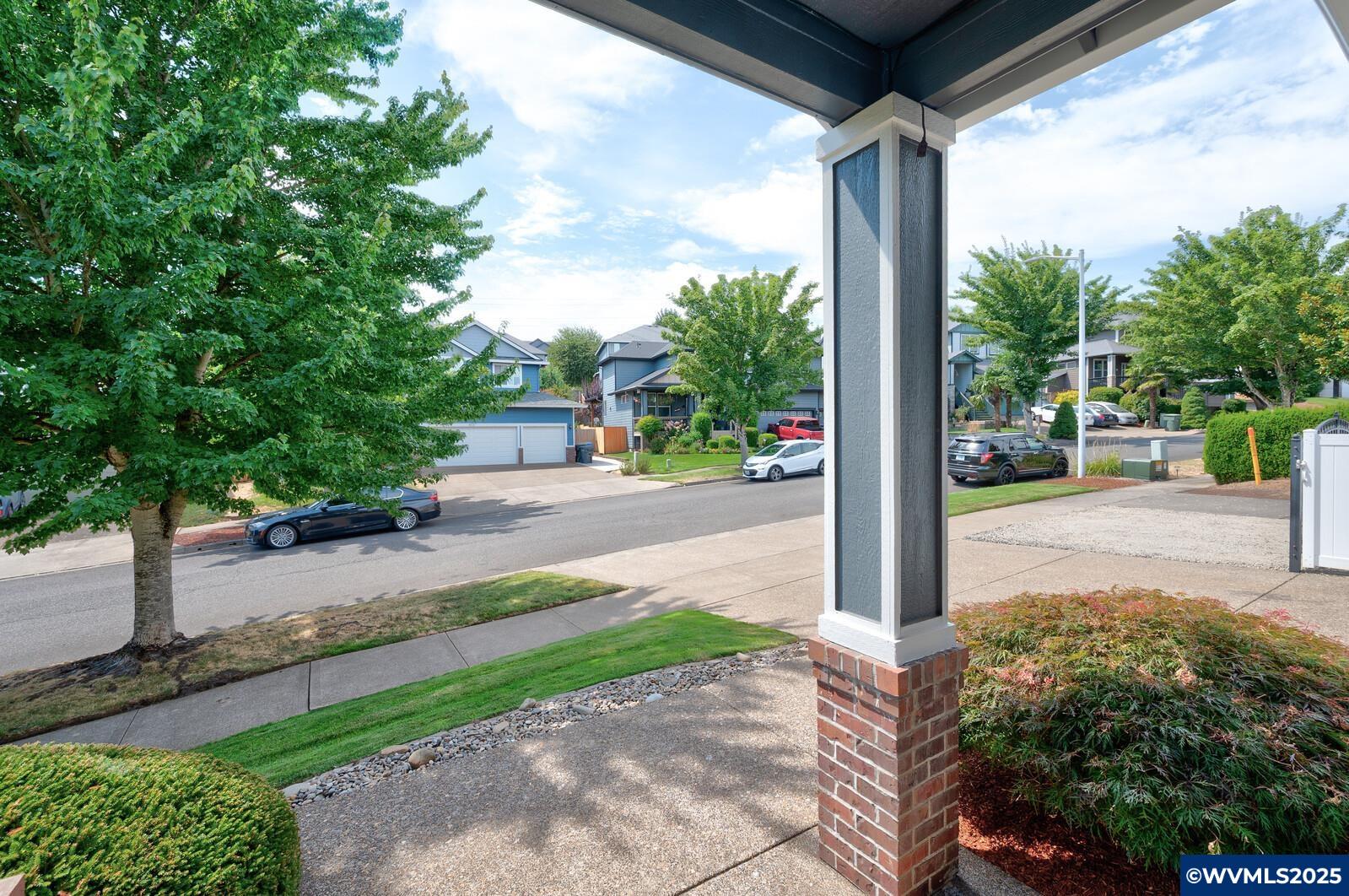 474 Stellers Eagle St NW