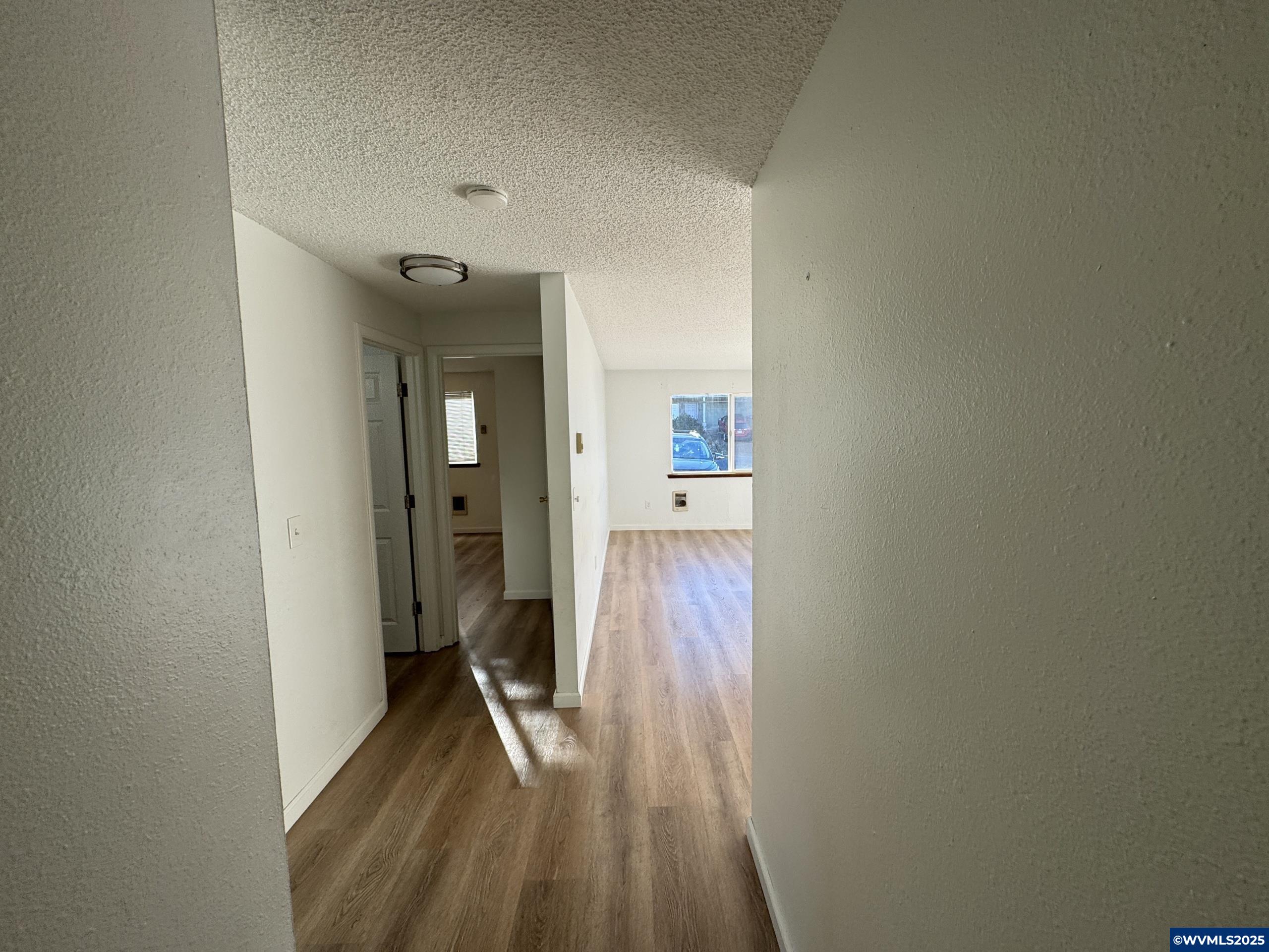 568 NW 3rd St