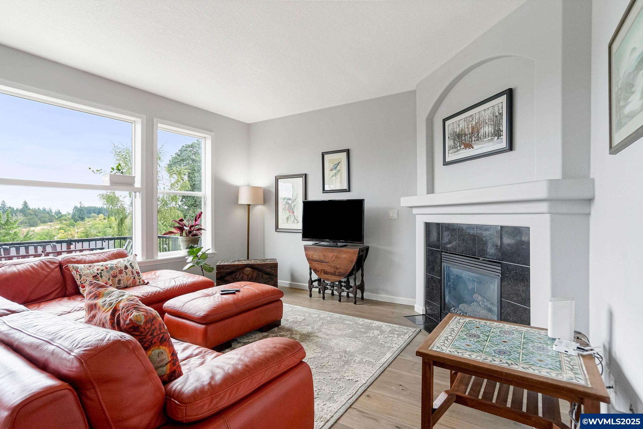 Salem, Oregon 97302, United States, 4 Bedrooms Bedrooms, ,4 BathroomsBathrooms,Residential,Active,189844