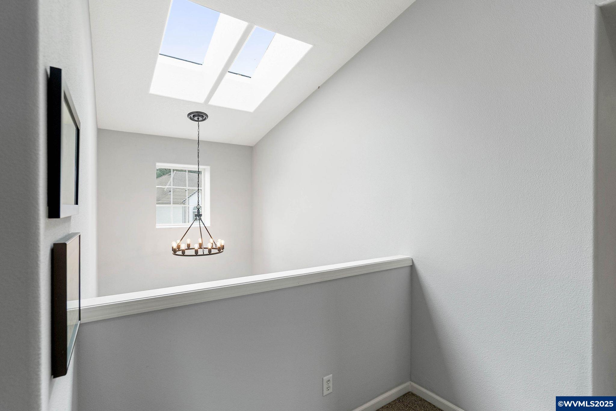 Salem, Oregon 97302, United States, 4 Bedrooms Bedrooms, ,4 BathroomsBathrooms,Residential,Active,189844