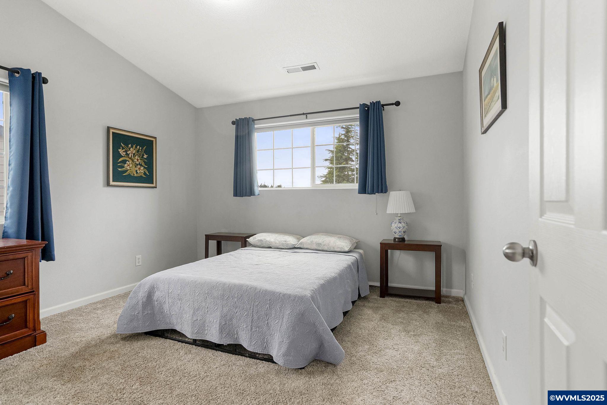 Salem, Oregon 97302, United States, 4 Bedrooms Bedrooms, ,4 BathroomsBathrooms,Residential,Active,189844