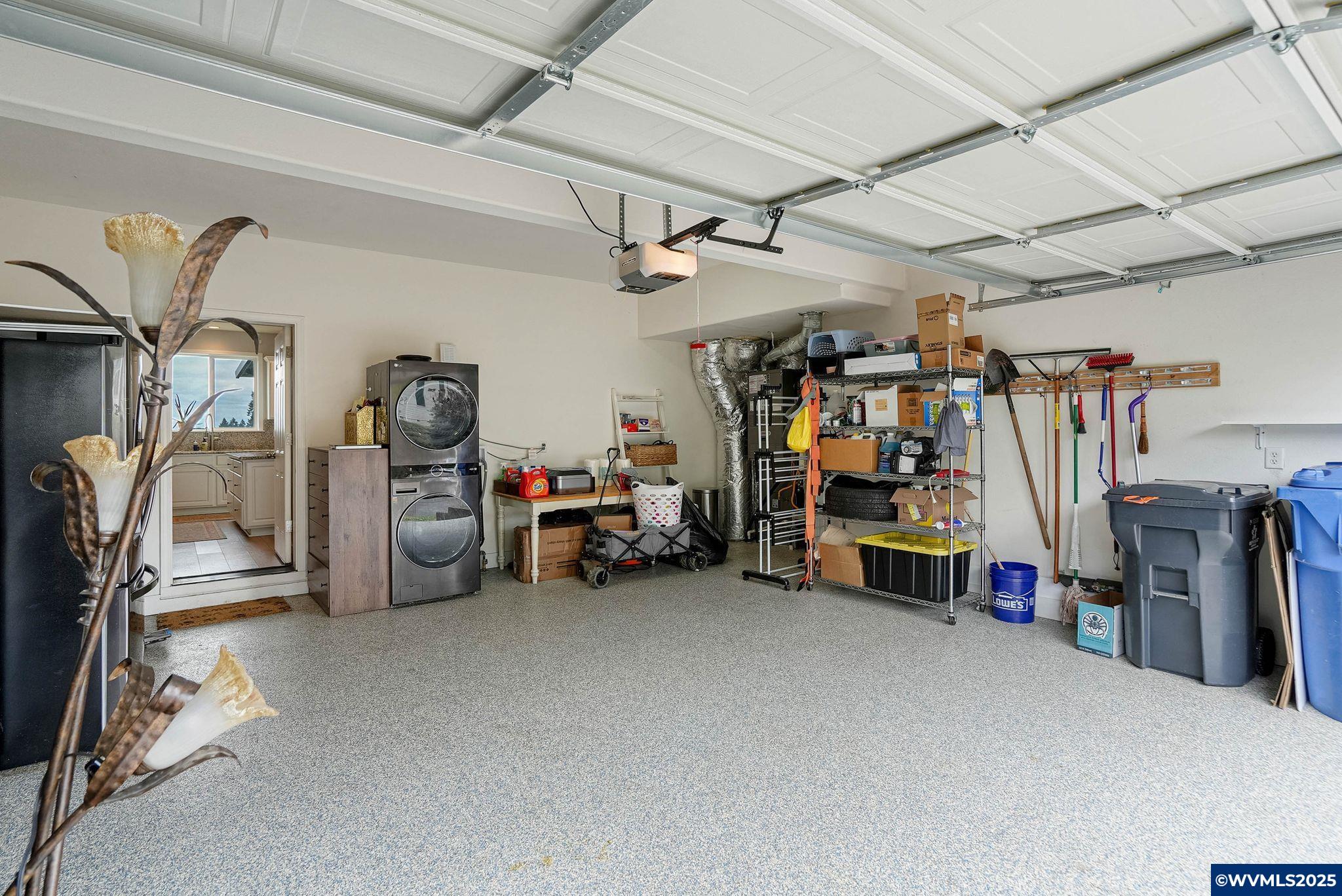 Salem, Oregon 97302, United States, 4 Bedrooms Bedrooms, ,4 BathroomsBathrooms,Residential,Active,189844