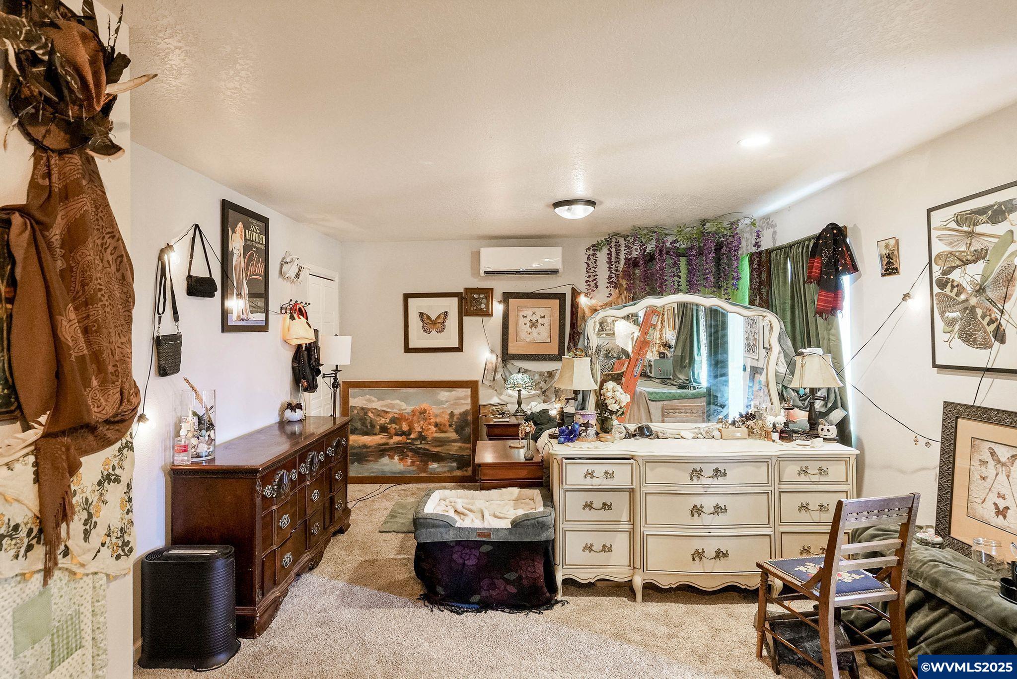 Salem, Oregon 97302, United States, 4 Bedrooms Bedrooms, ,4 BathroomsBathrooms,Residential,Active,189844