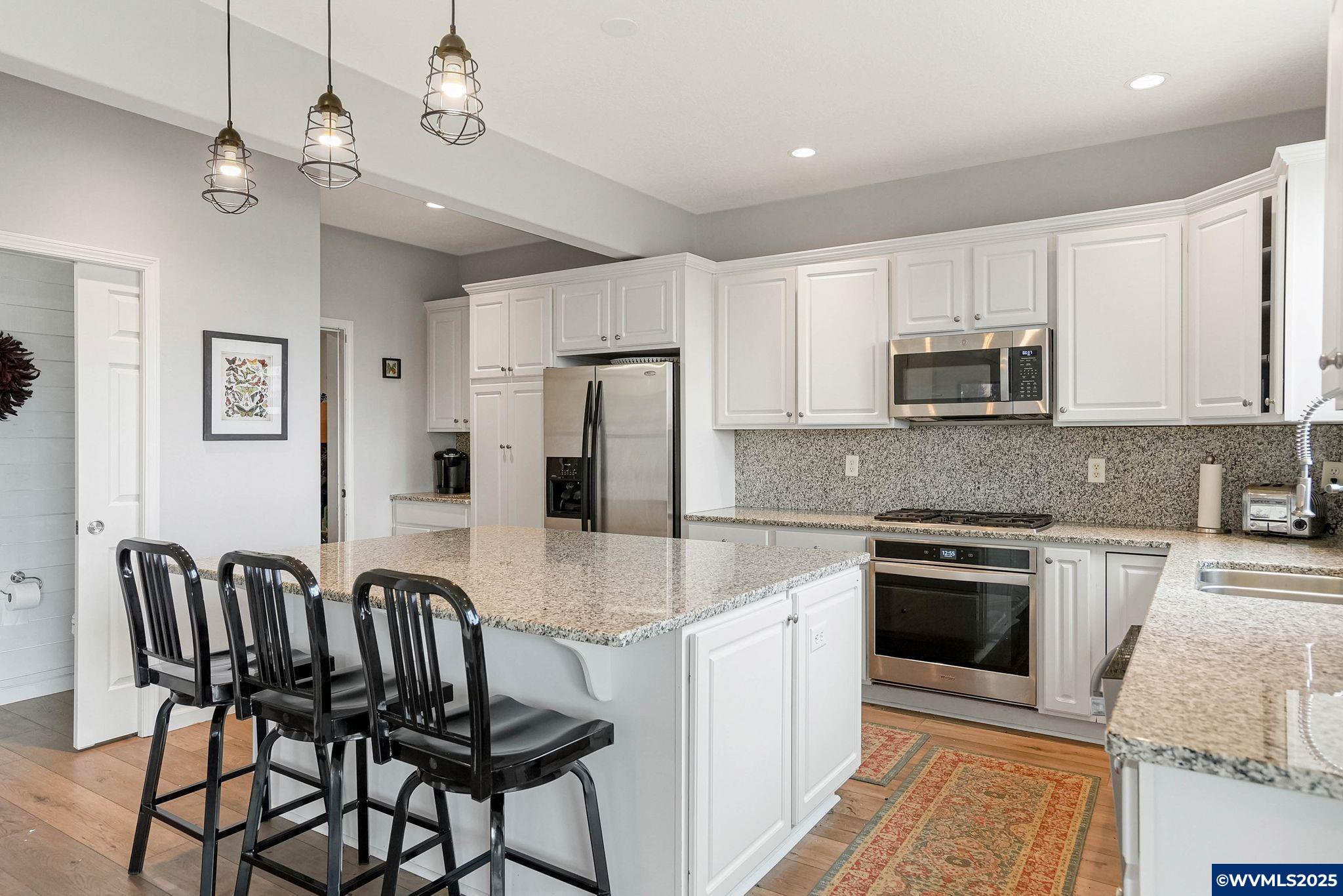 Salem, Oregon 97302, United States, 4 Bedrooms Bedrooms, ,4 BathroomsBathrooms,Residential,Active,189844